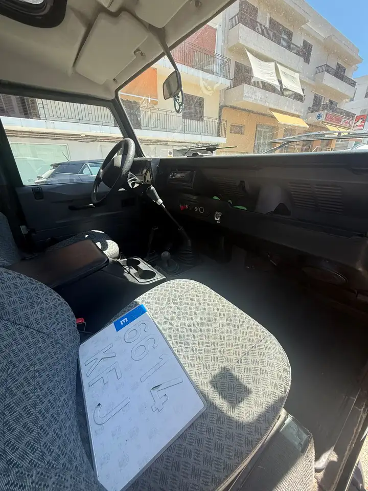 Land Rover Defender 110 TDI SW, foto 10