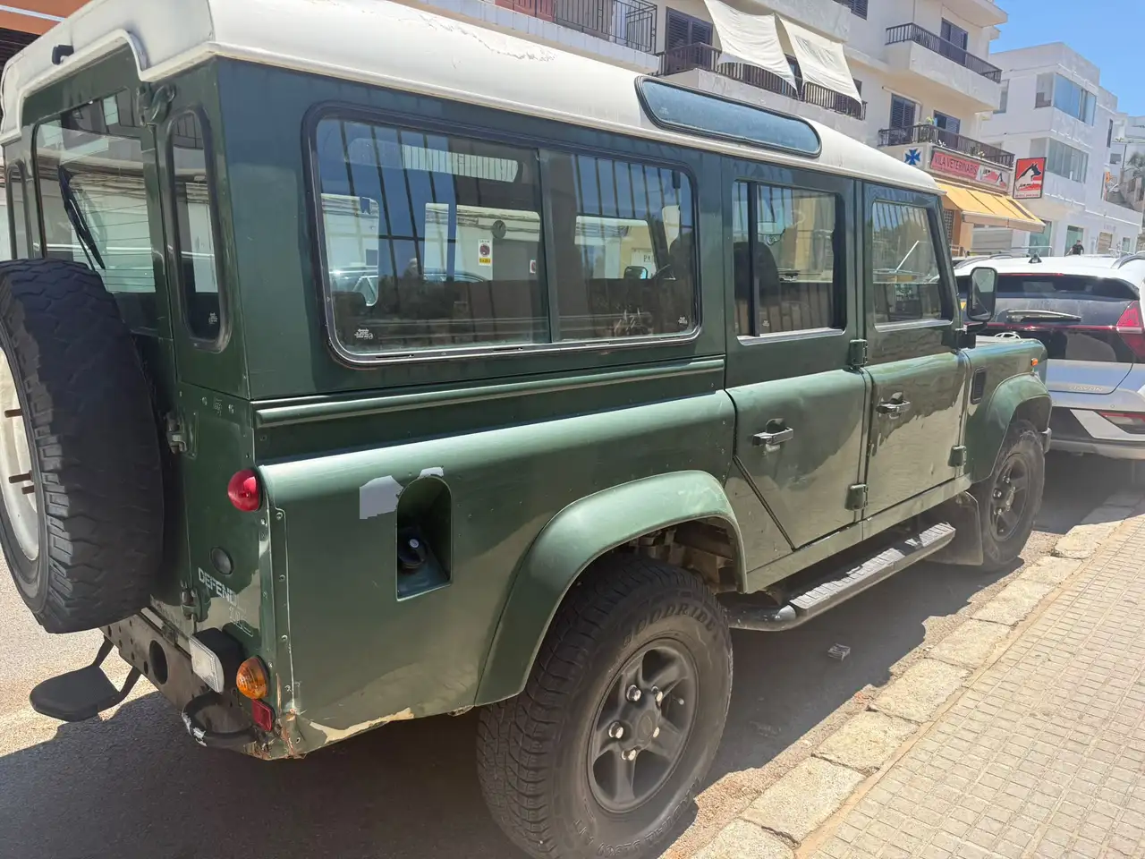 Land Rover Defender 110 TDI SW, foto 5