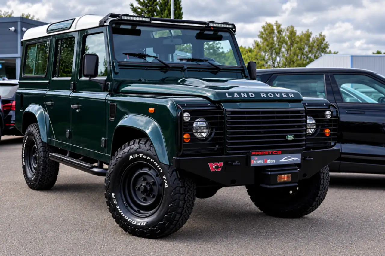 Land Rover Defender