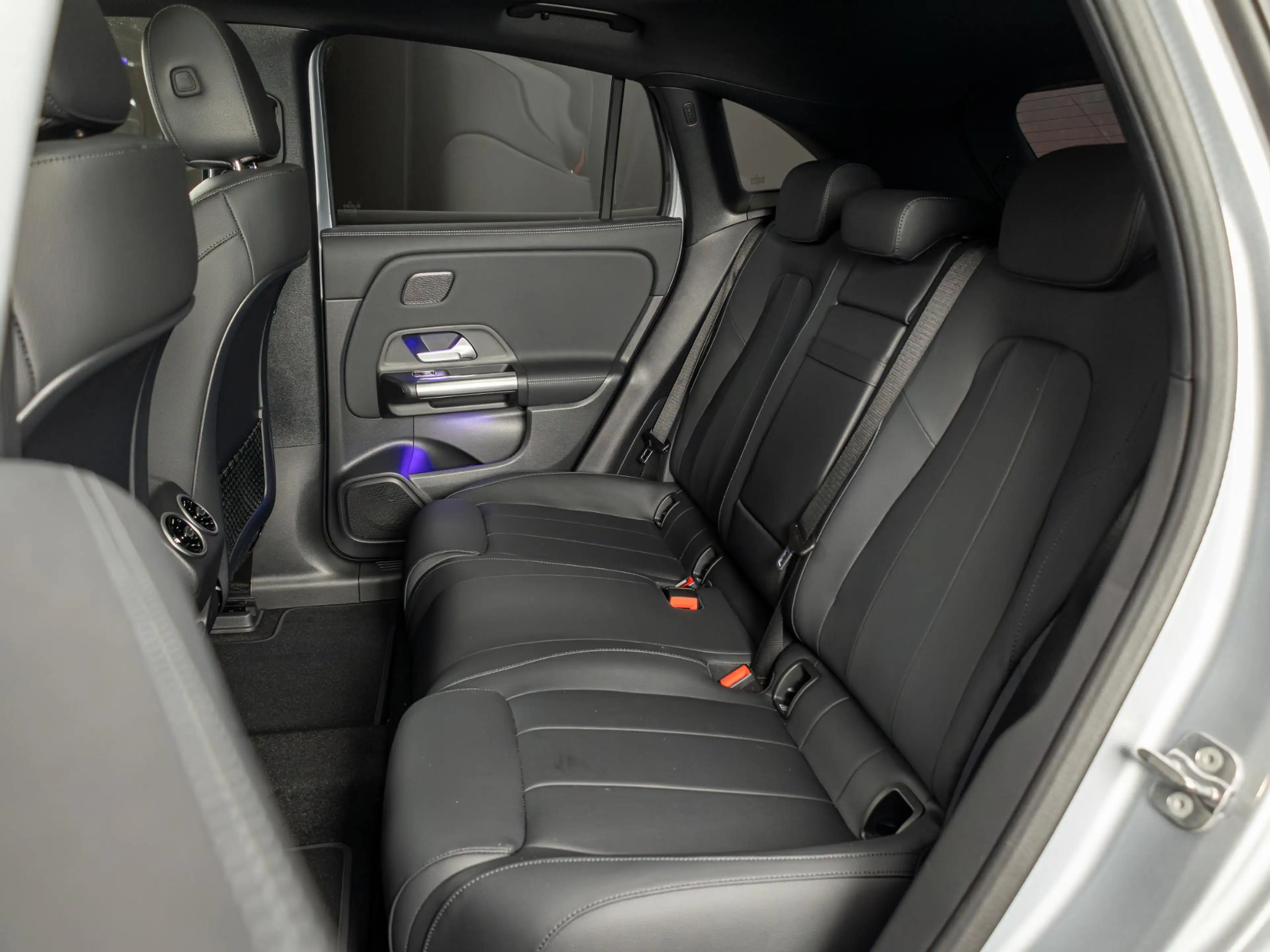Mercedes-Benz EQA 250 250+ Business Solution Luxury 71 kWh Panorama dak — photo 10
