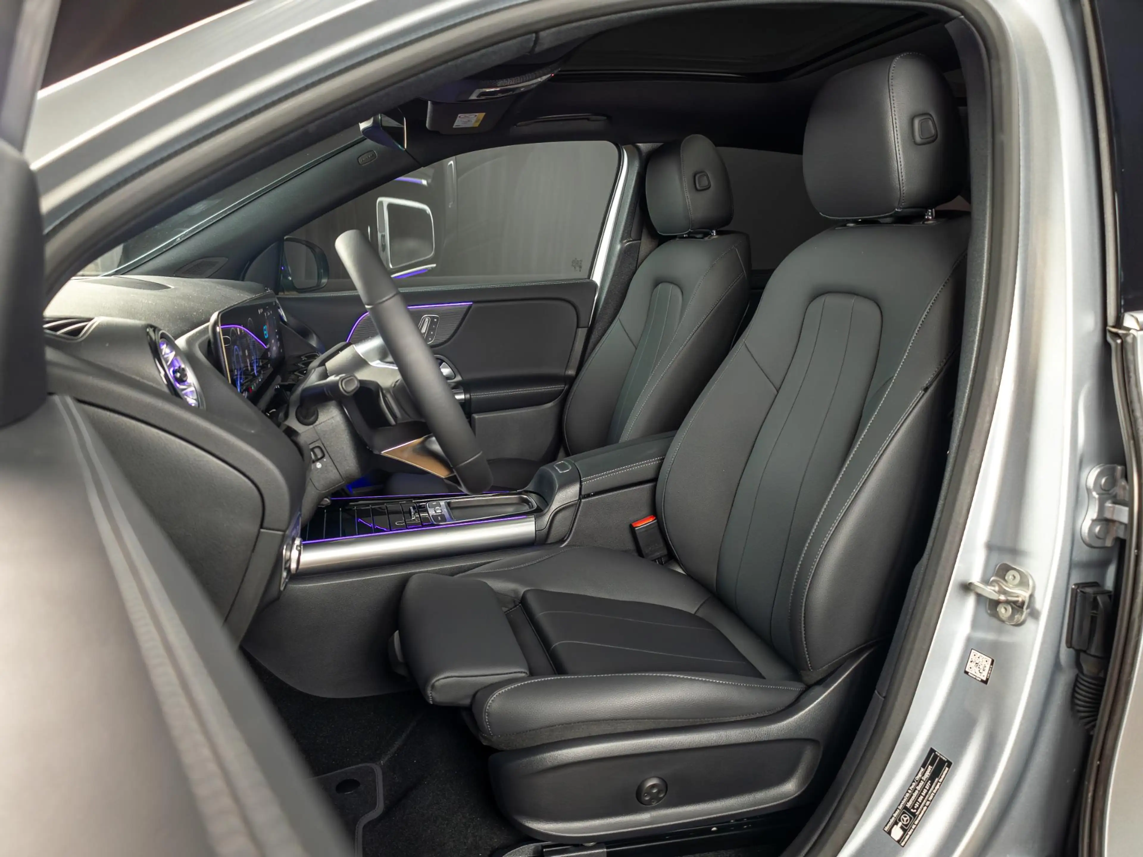 Mercedes-Benz EQA 250 250+ Business Solution Luxury 71 kWh Panorama dak — photo 9