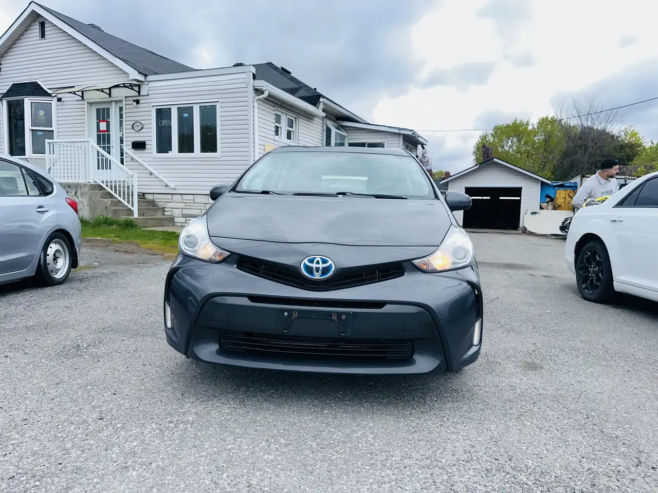 2016 Toyota Prius v