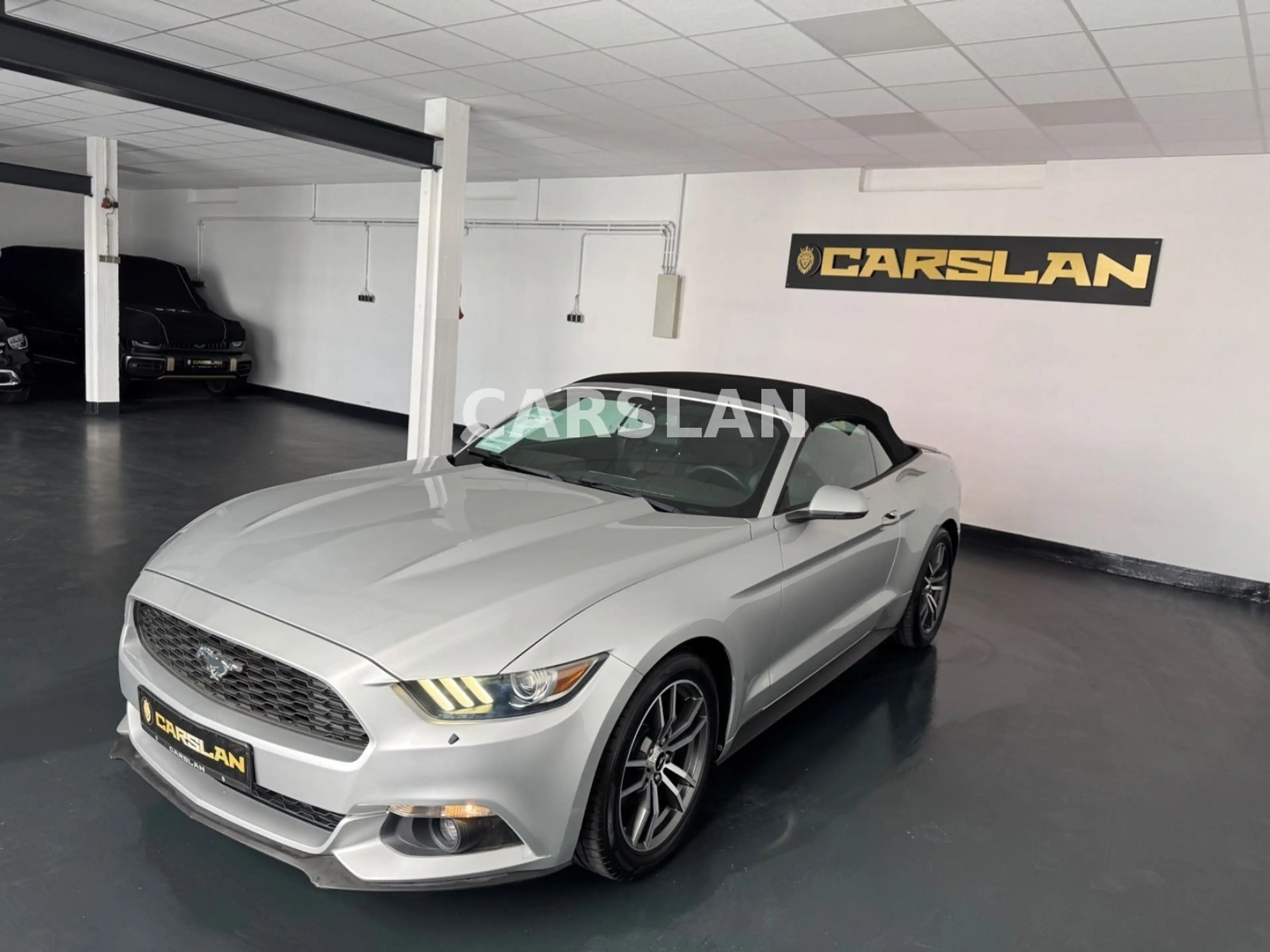 Ford Mustang 2.3 CABRIO LED+NAVI+LEDER+R.KAM+SBL+SHZ — photo 4