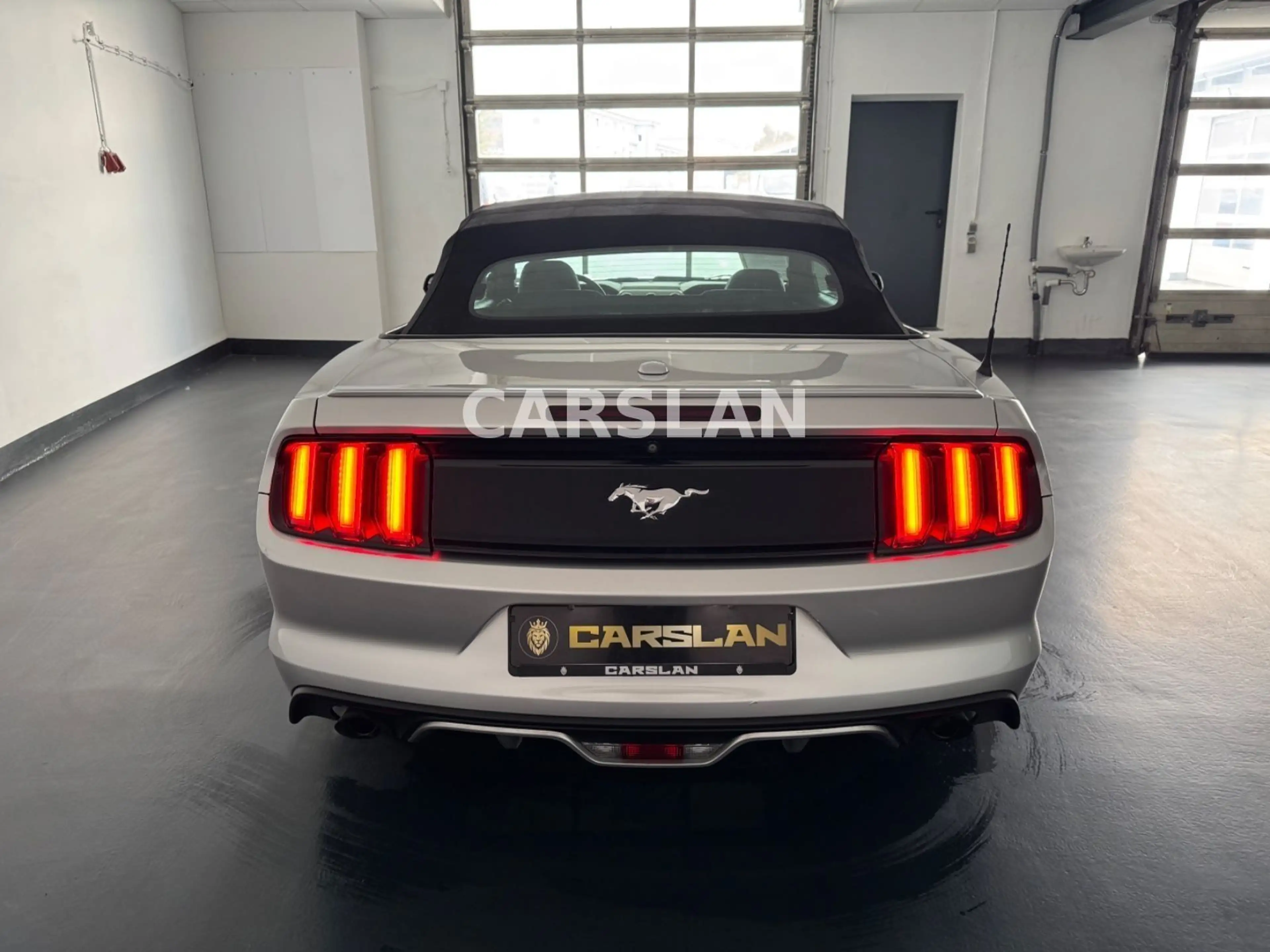 Ford Mustang 2.3 CABRIO LED+NAVI+LEDER+R.KAM+SBL+SHZ — photo 11