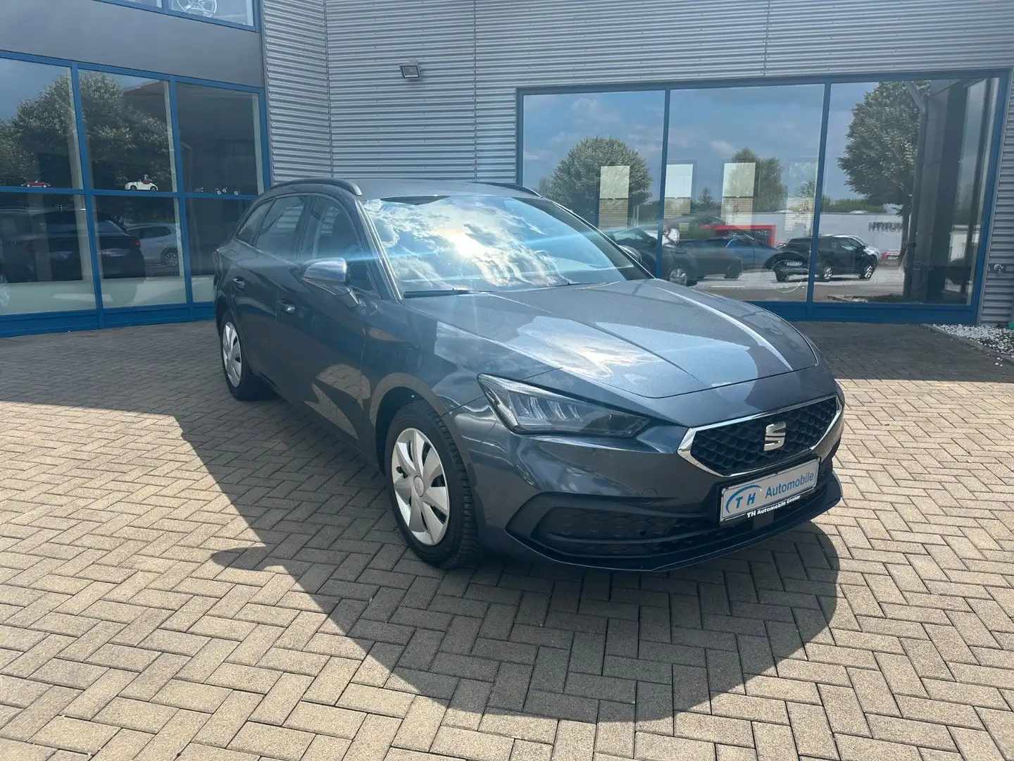 SEAT Leon Sportstourer Reference/Tempomat/beheiz.Lenk Grau - 1