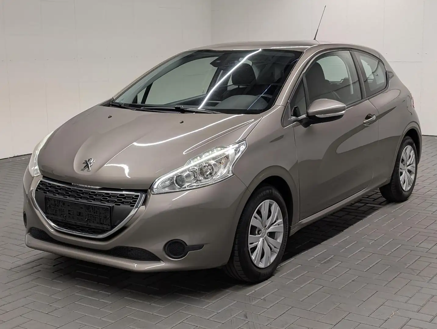 Peugeot 208 Active SHZ/PDC/BT/Tempomat Grau - 1