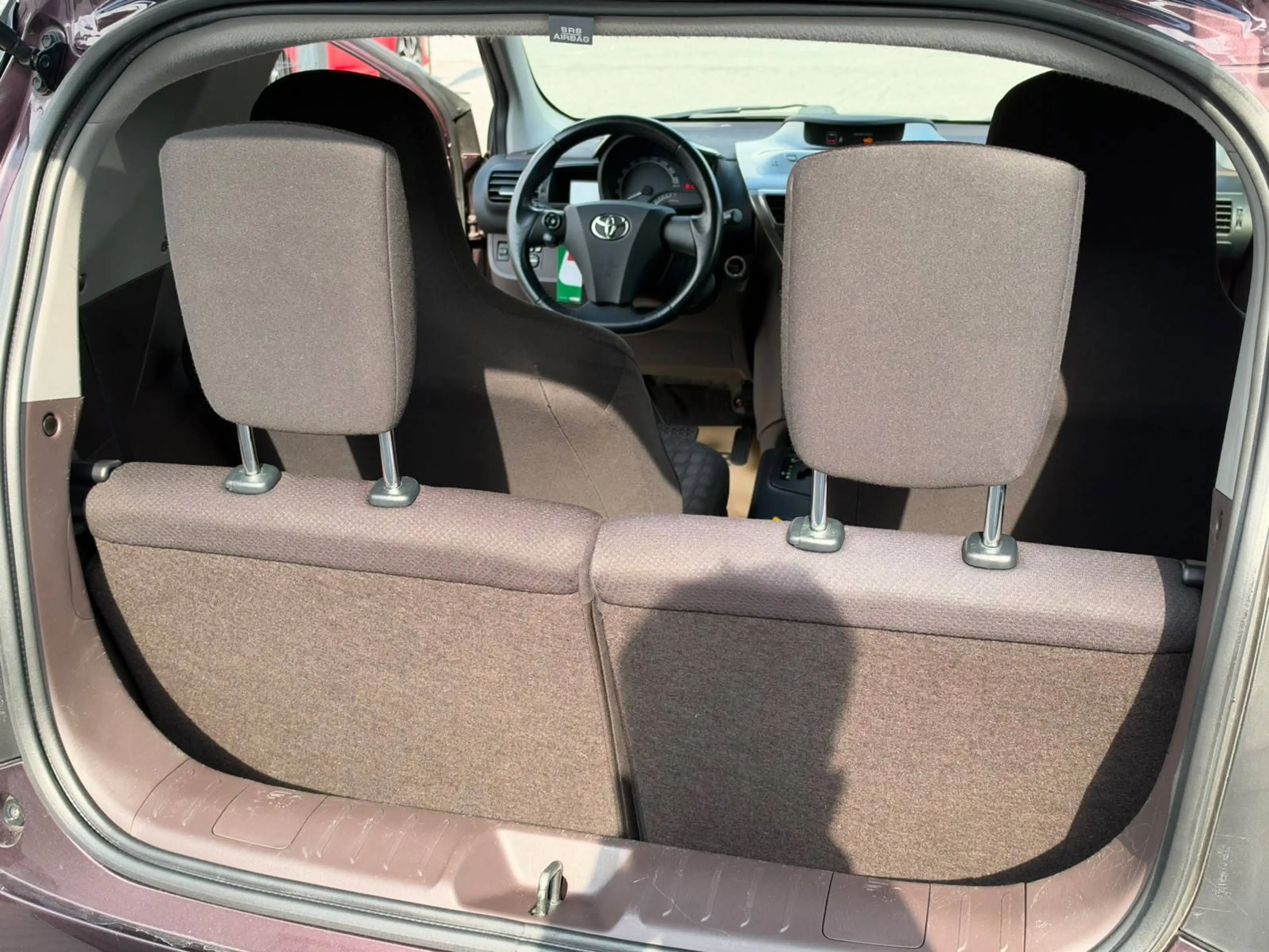 Toyota iQ iQ 1.0i VVT-i / AUTOMATIQUE / CLIM / PDC / LEZ OK !! — photo 25
