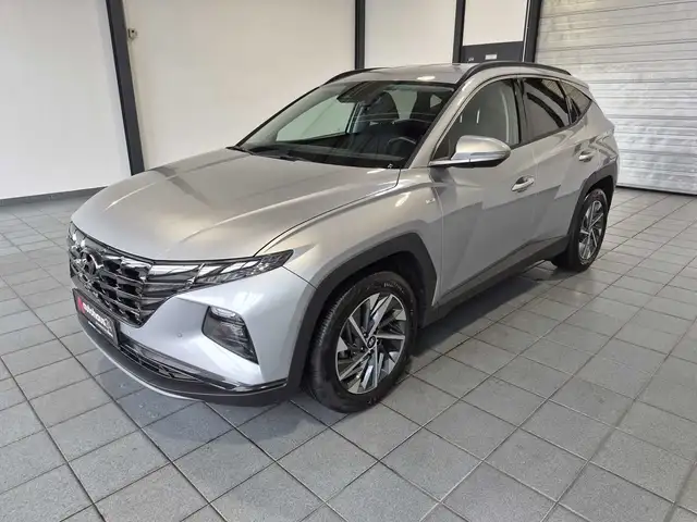 Hyundai Tucson view 3