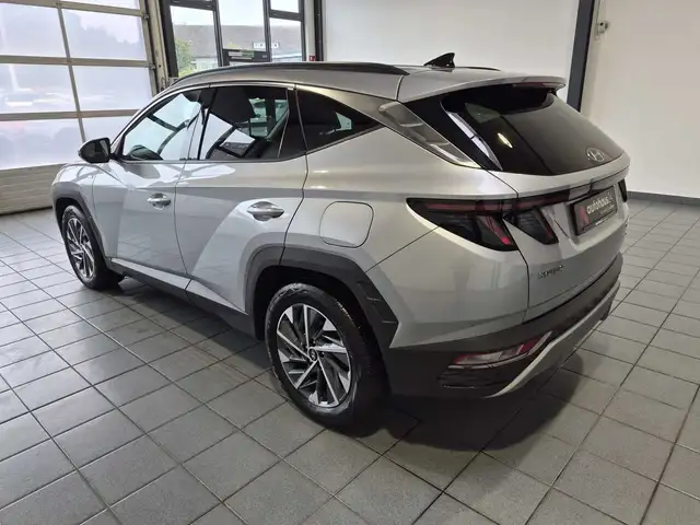 Hyundai Tucson view 4