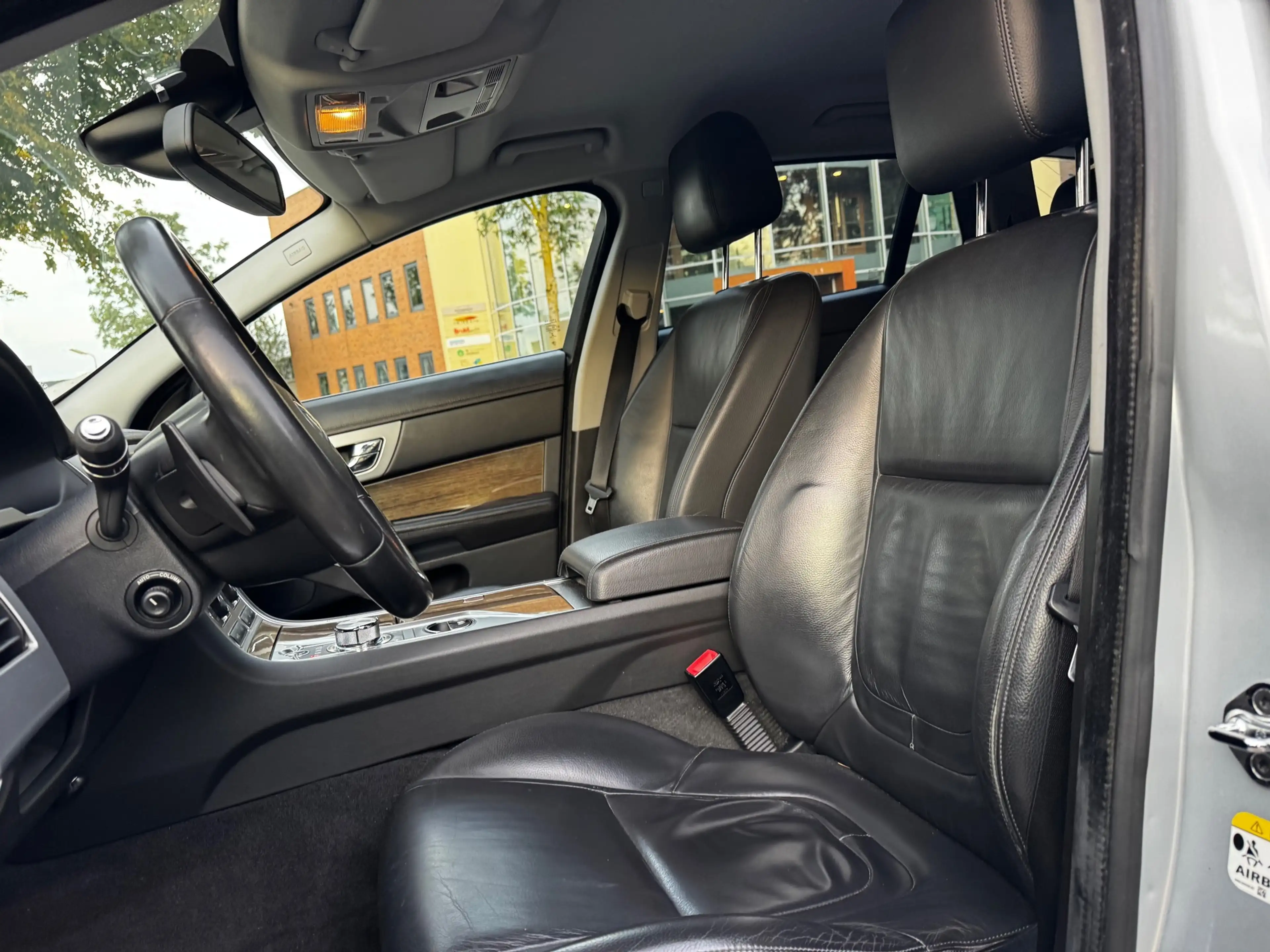 Jaguar XF Sportbrake 2.2D S Premium Business Edition|AUT|XEN — photo 8