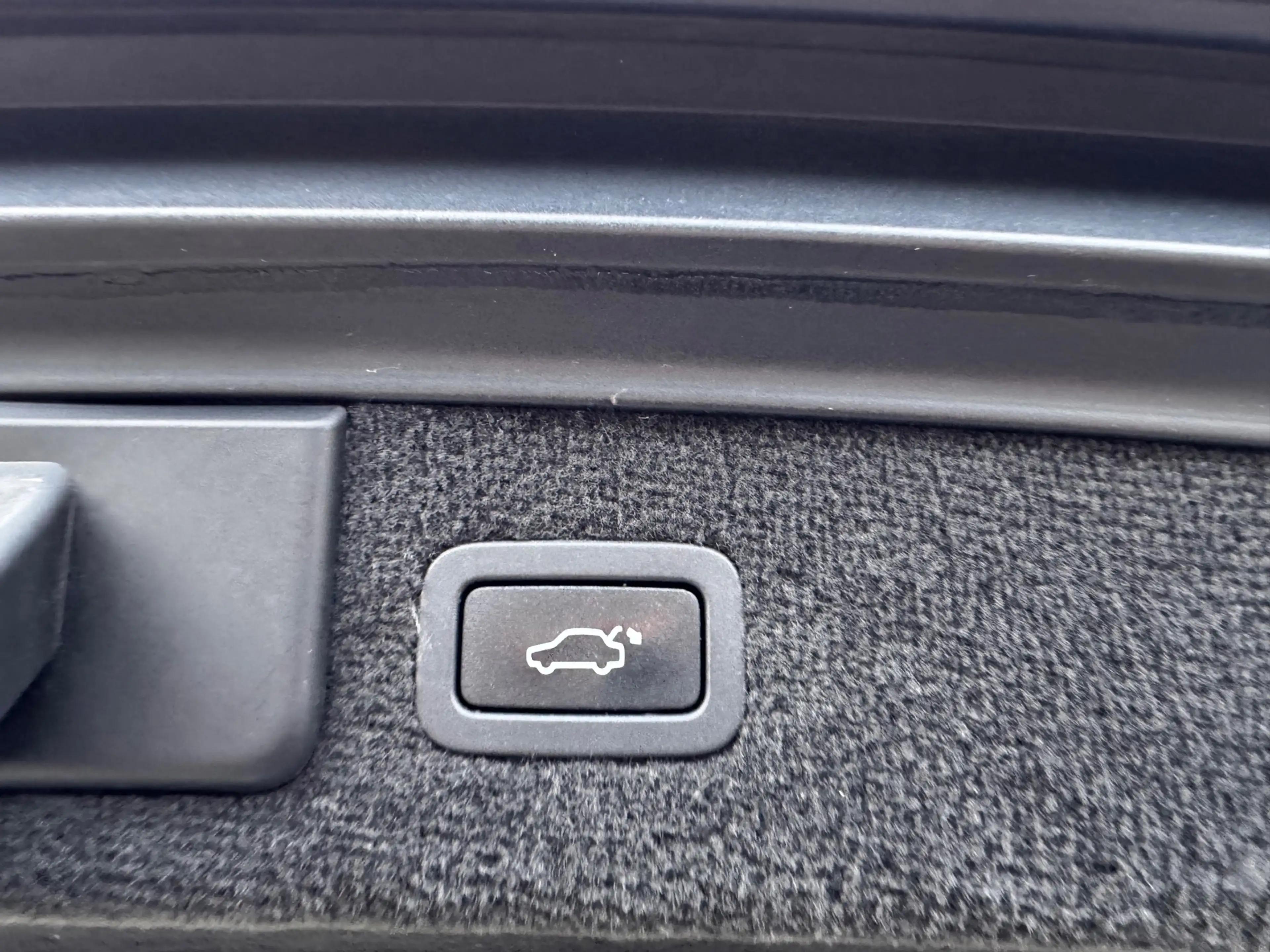 Jaguar XF Sportbrake 2.2D S Premium Business Edition|AUT|XEN — photo 19