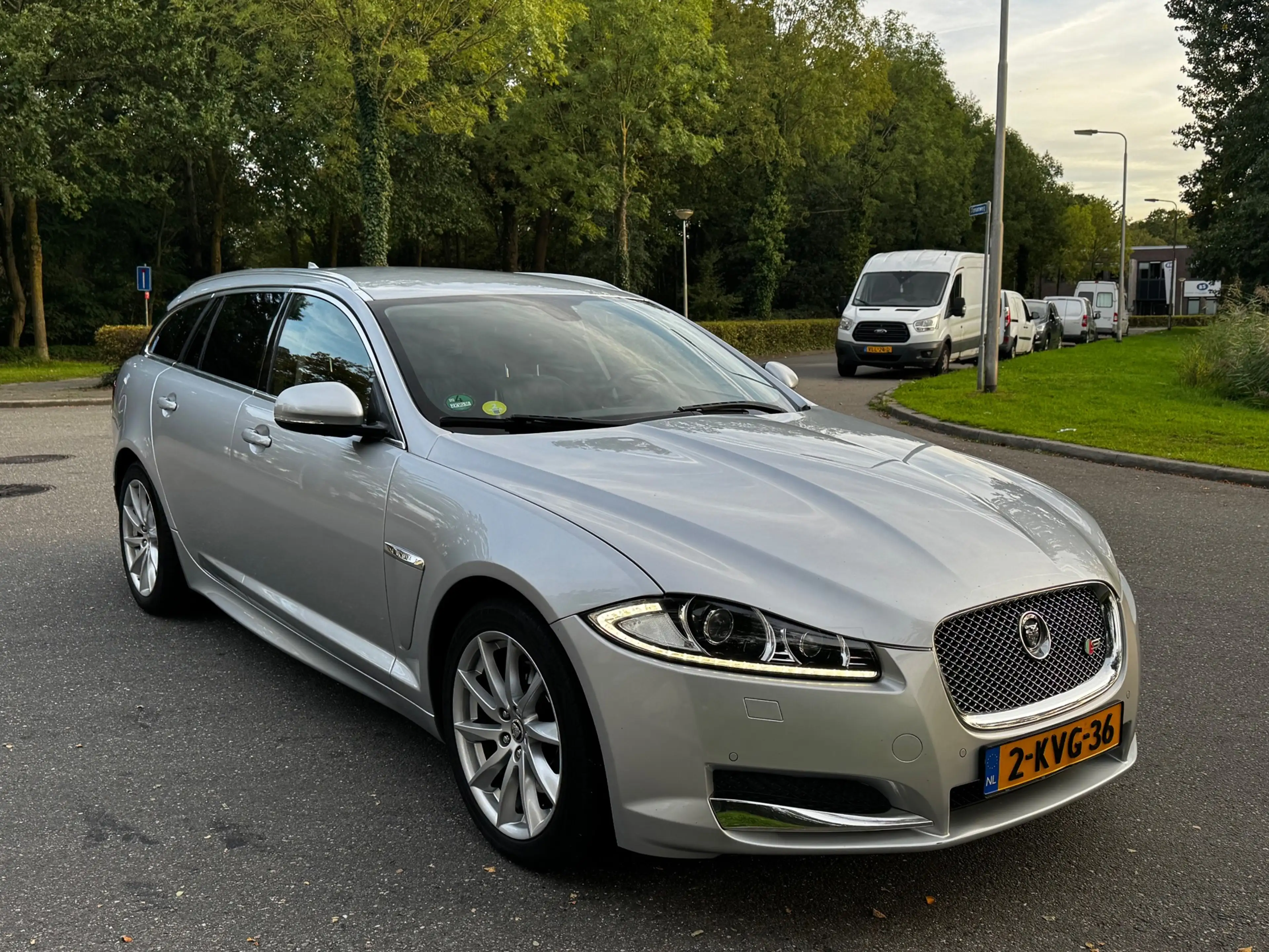 Jaguar XF Sportbrake 2.2D S Premium Business Edition|AUT|XEN — photo 16