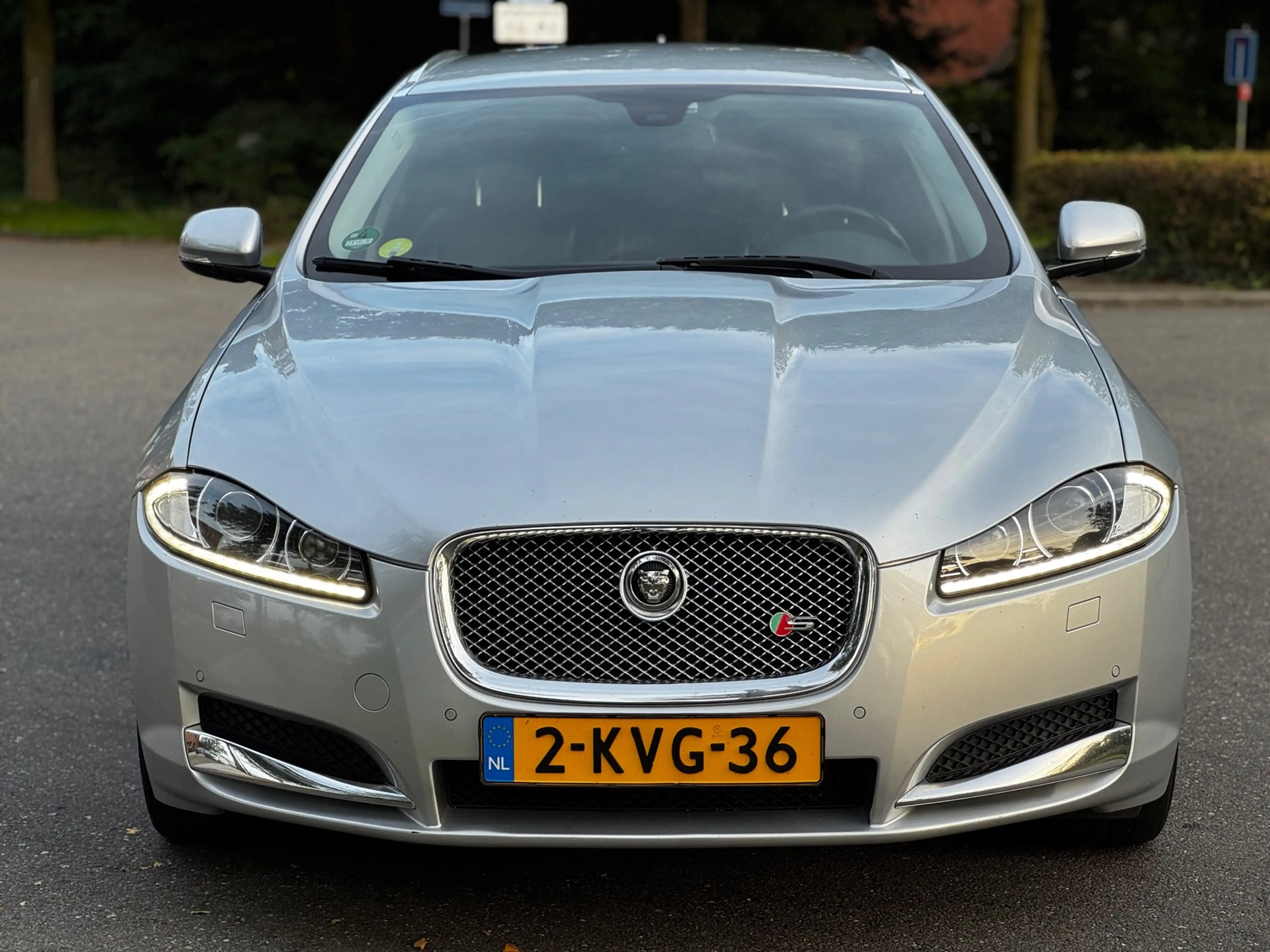 Jaguar XF Sportbrake 2.2D S Premium Business Edition|AUT|XEN — photo 21