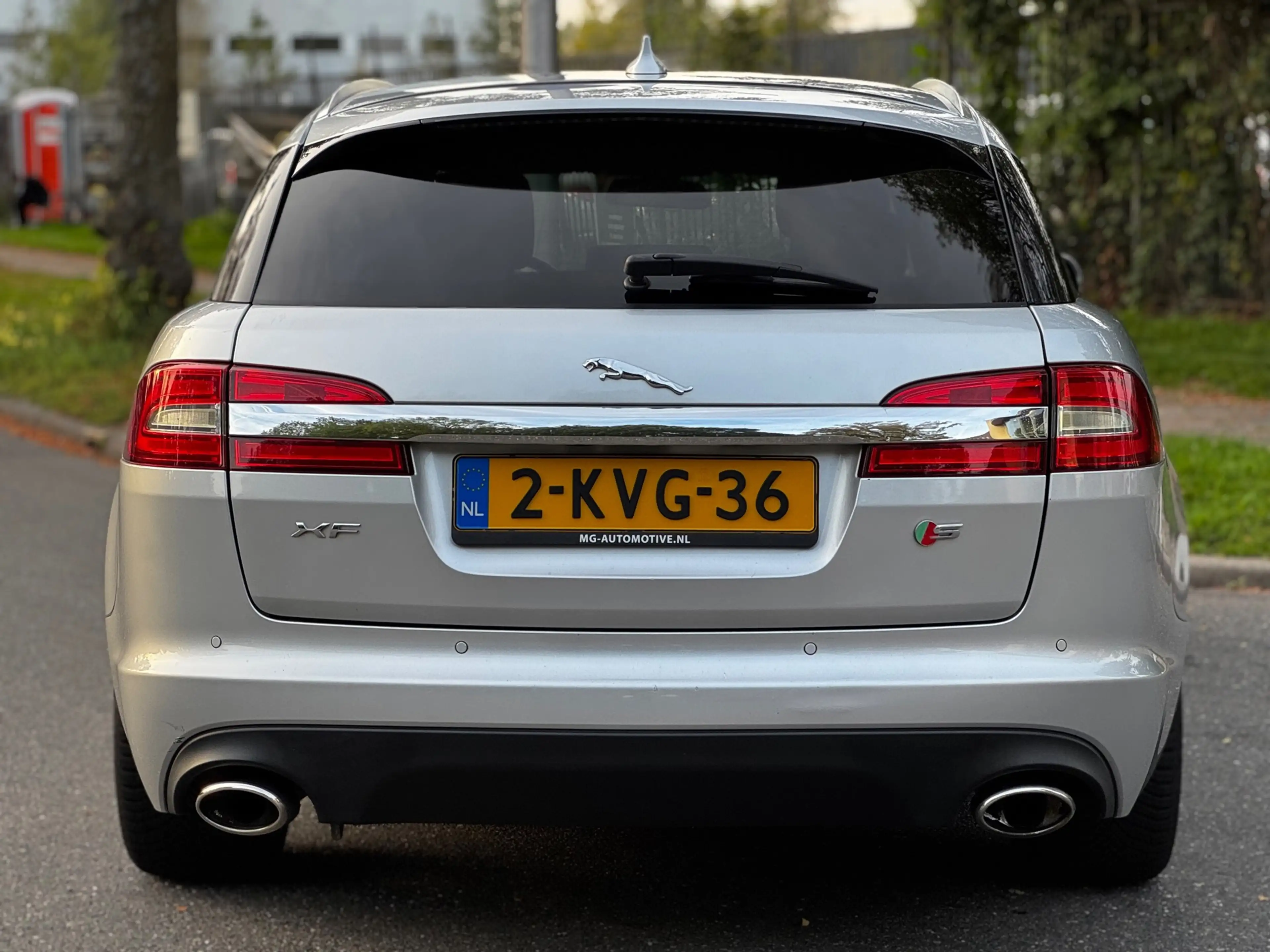 Jaguar XF Sportbrake 2.2D S Premium Business Edition|AUT|XEN — photo 13
