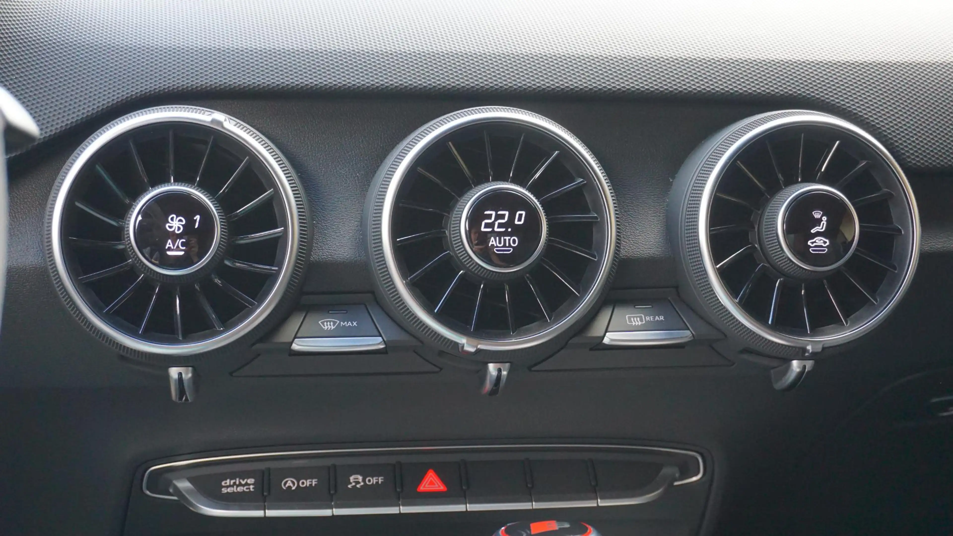 Audi TT 40 TFSI Competition 2x S-line *Black Exclusive* RS — photo 21