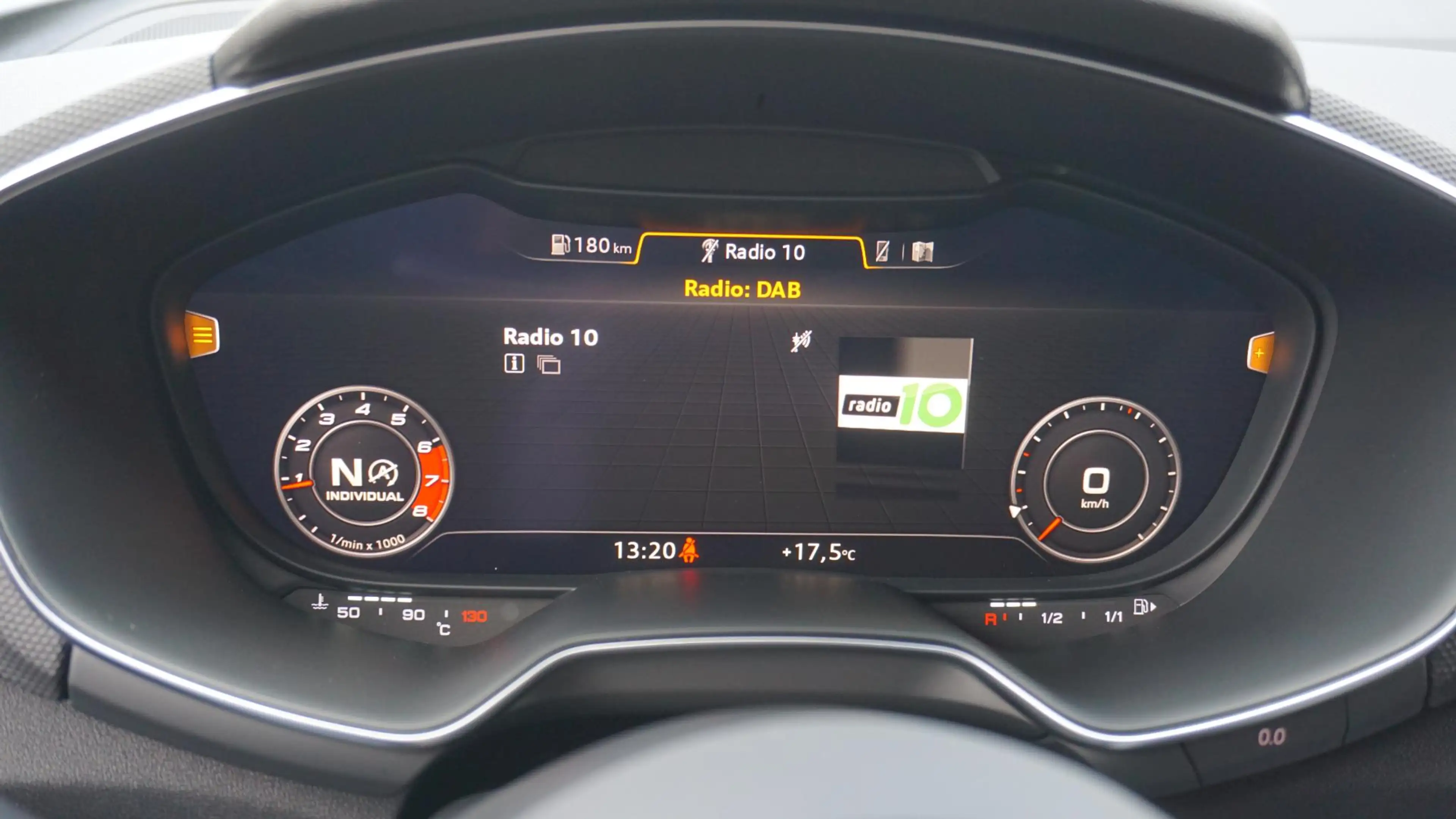 Audi TT 40 TFSI Competition 2x S-line *Black Exclusive* RS — photo 16