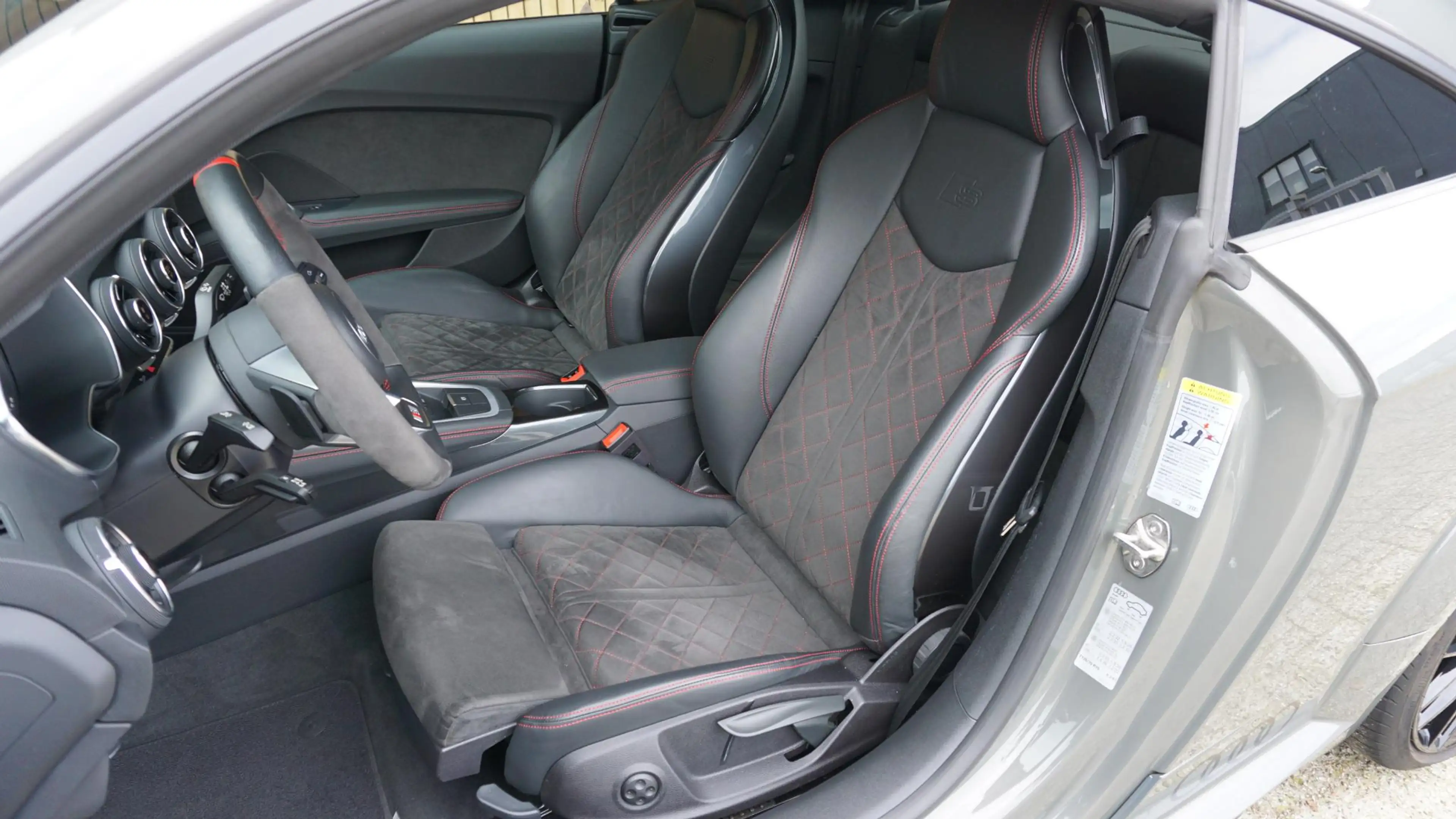Audi TT 40 TFSI Competition 2x S-line *Black Exclusive* RS — photo 8