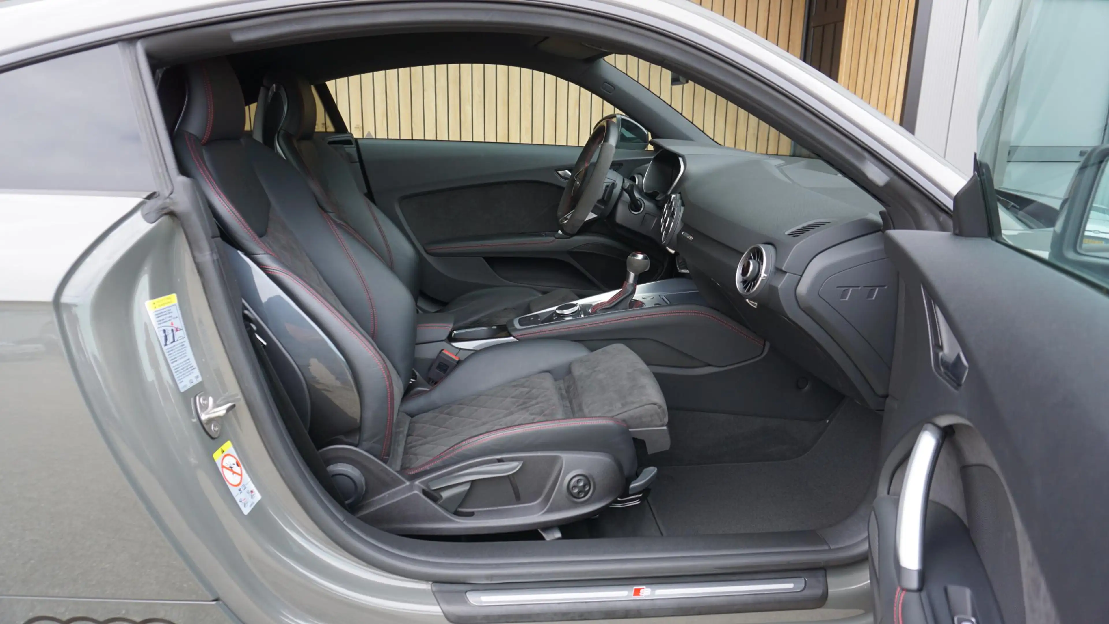 Audi TT 40 TFSI Competition 2x S-line *Black Exclusive* RS — photo 10