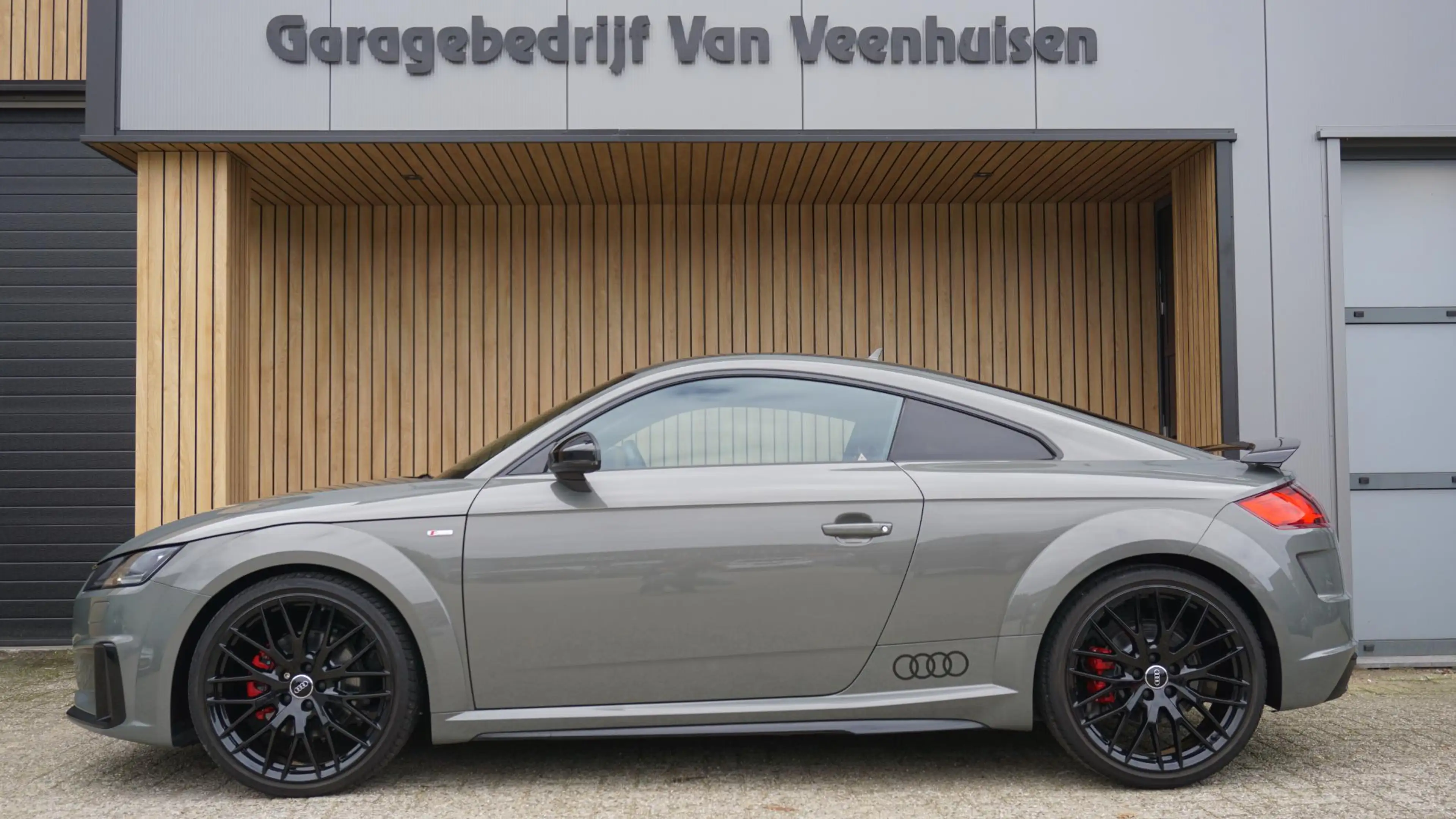Audi TT 40 TFSI Competition 2x S-line *Black Exclusive* RS — photo 2