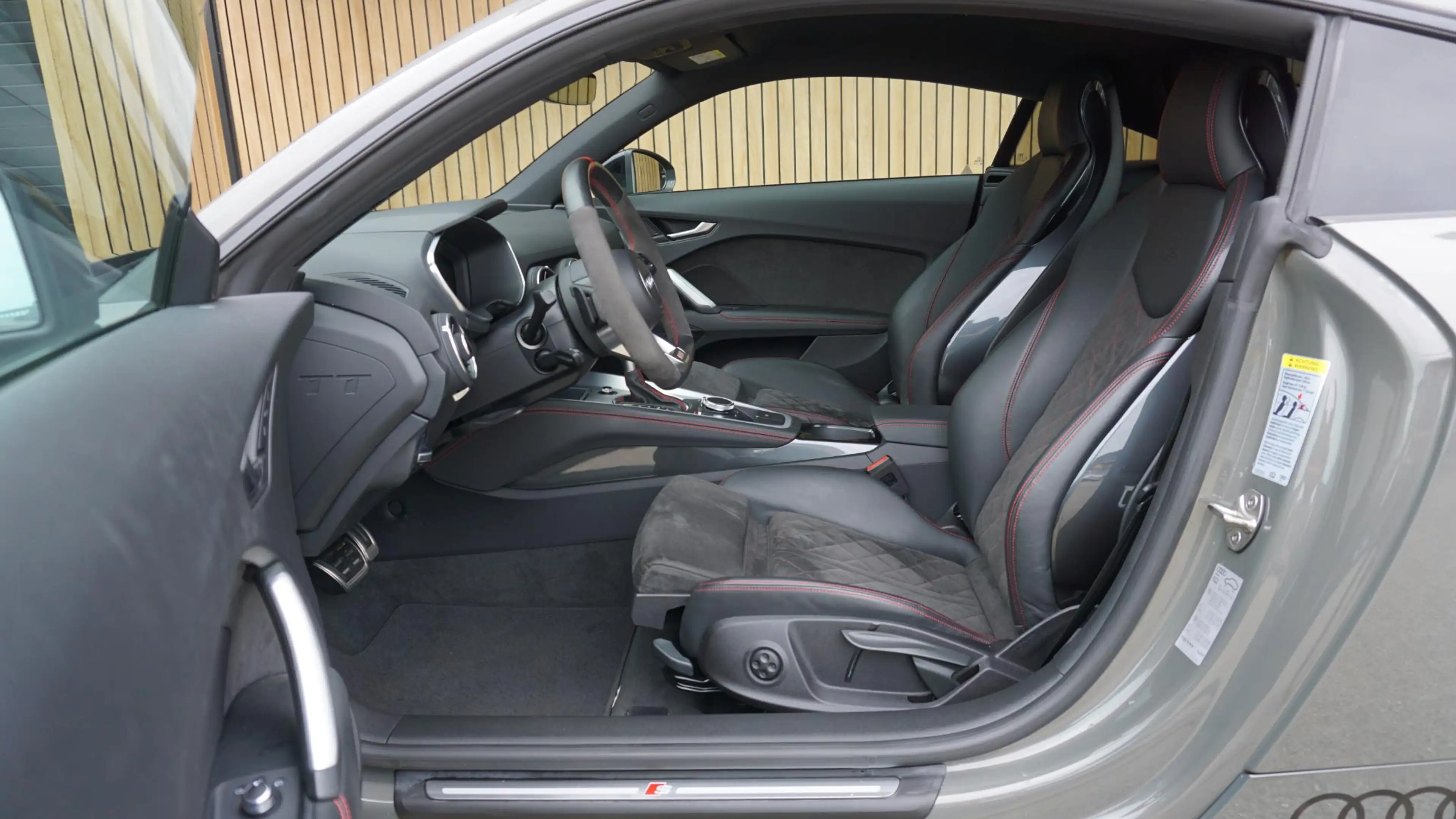 Audi TT 40 TFSI Competition 2x S-line *Black Exclusive* RS — photo 7