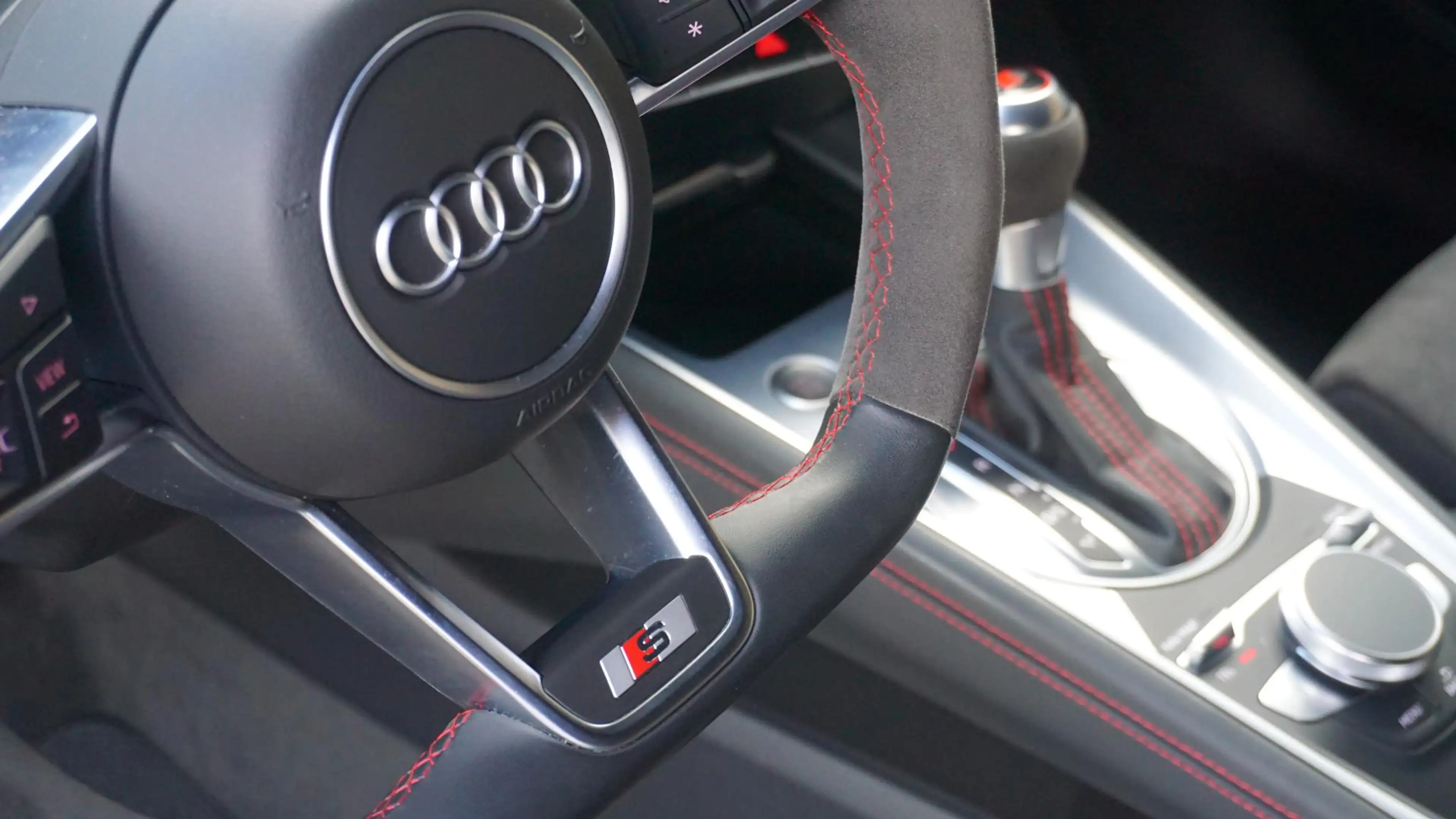 Audi TT 40 TFSI Competition 2x S-line *Black Exclusive* RS — photo 36