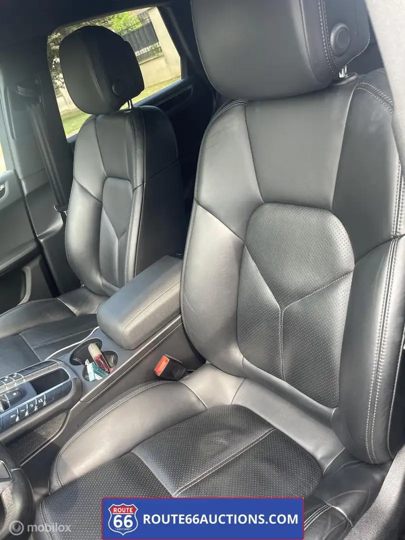 Porsche Macan S | 2020 | Route 66 Auctions Schwarz - 2
