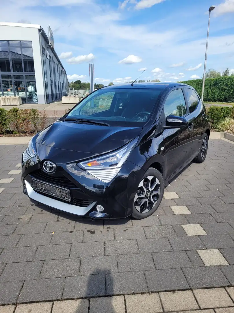 Toyota Aygo X Expression Schwarz - 1