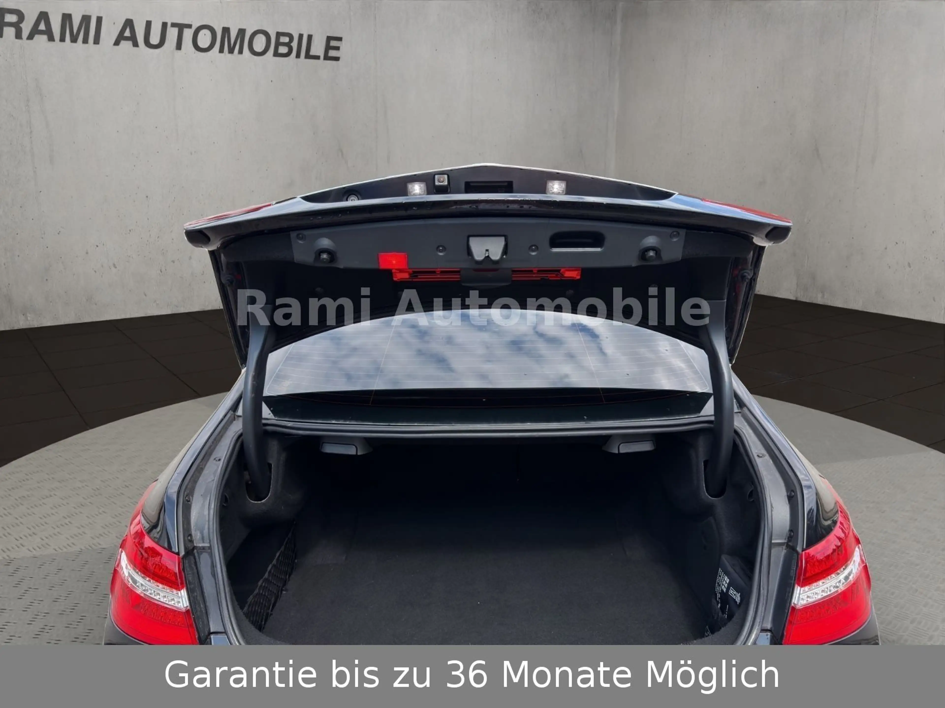 Mercedes-Benz E 250 E Coupe E 250 CGI AMG -Line//Service Neu// — photo 9