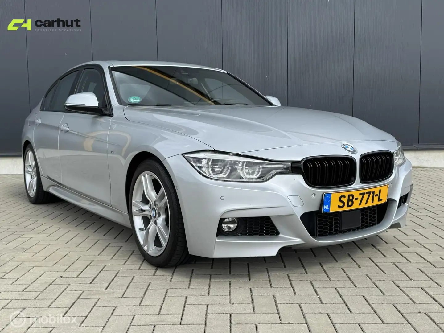 BMW 330 3-serie 330i M Sport Zilver - 2