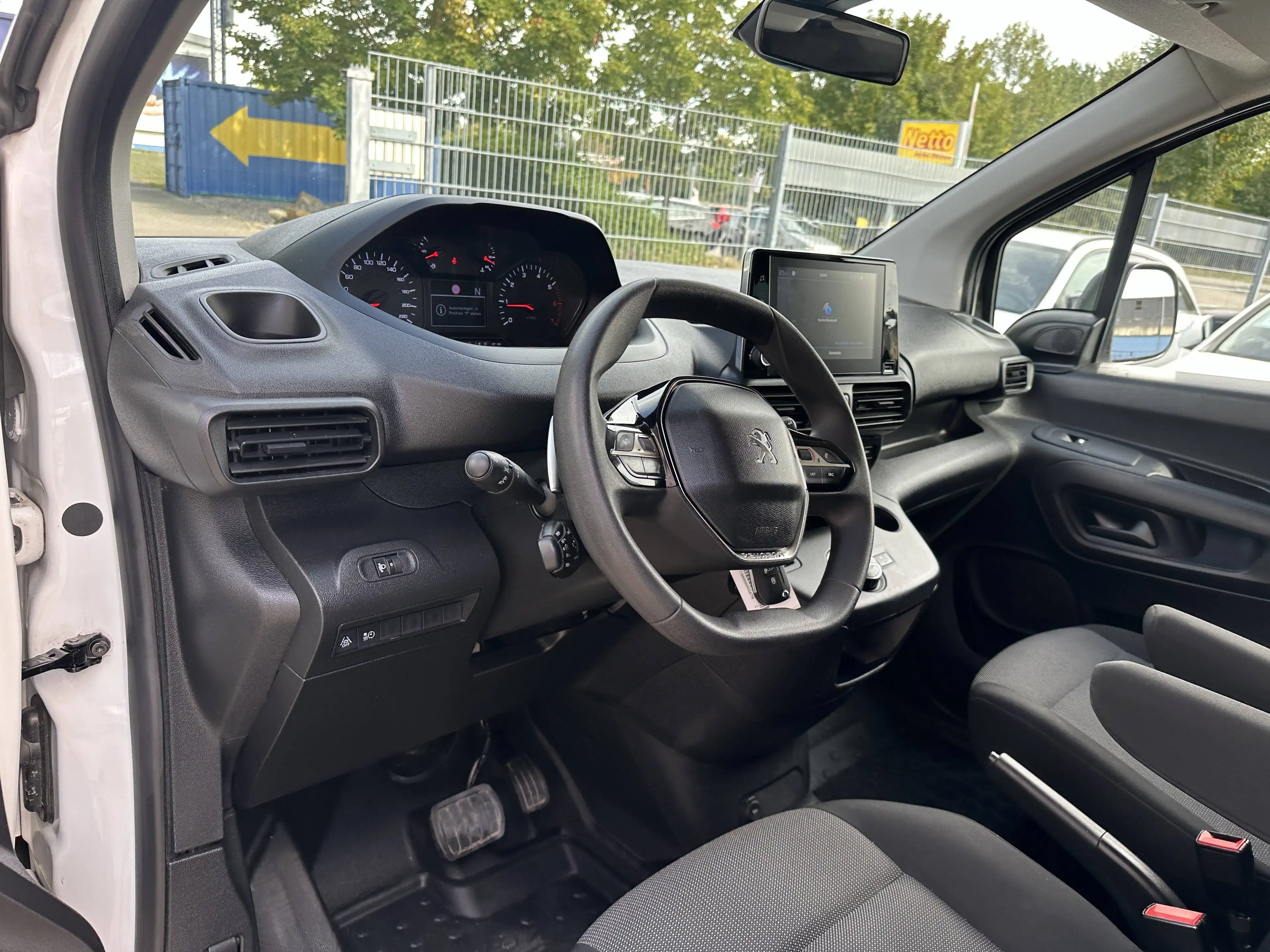 Peugeot Partner Pro FlexCab L2*AUTOMATIK*5-Sitze*AHK*Standheizg*Navi*Klimaauto*Tempo — photo 13