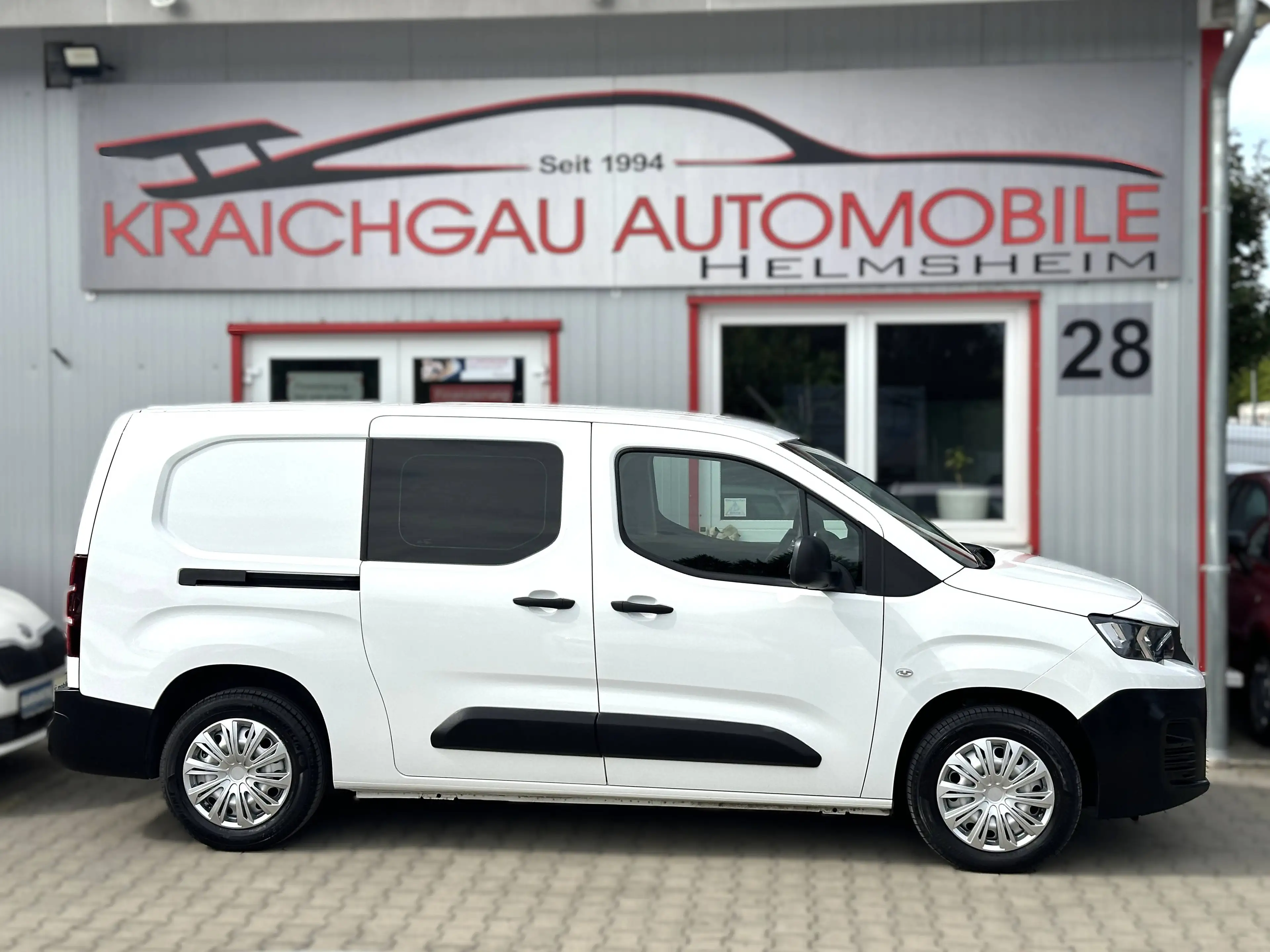 Peugeot Partner Pro FlexCab L2*AUTOMATIK*5-Sitze*AHK*Standheizg*Navi*Klimaauto*Tempo — photo 7