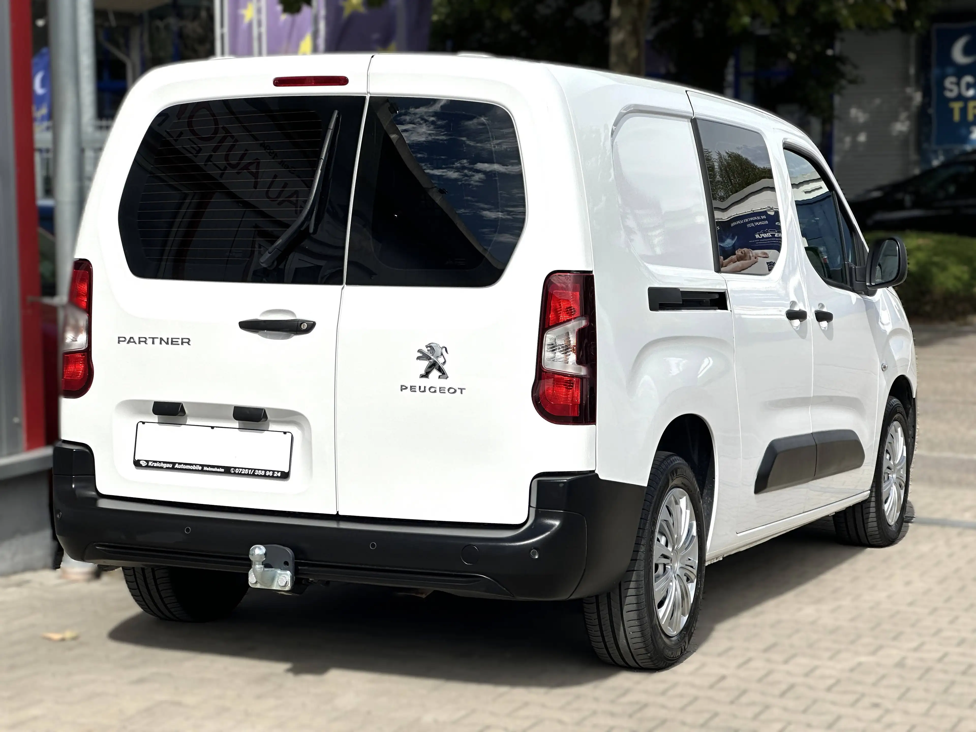 Peugeot Partner Pro FlexCab L2*AUTOMATIK*5-Sitze*AHK*Standheizg*Navi*Klimaauto*Tempo — photo 6