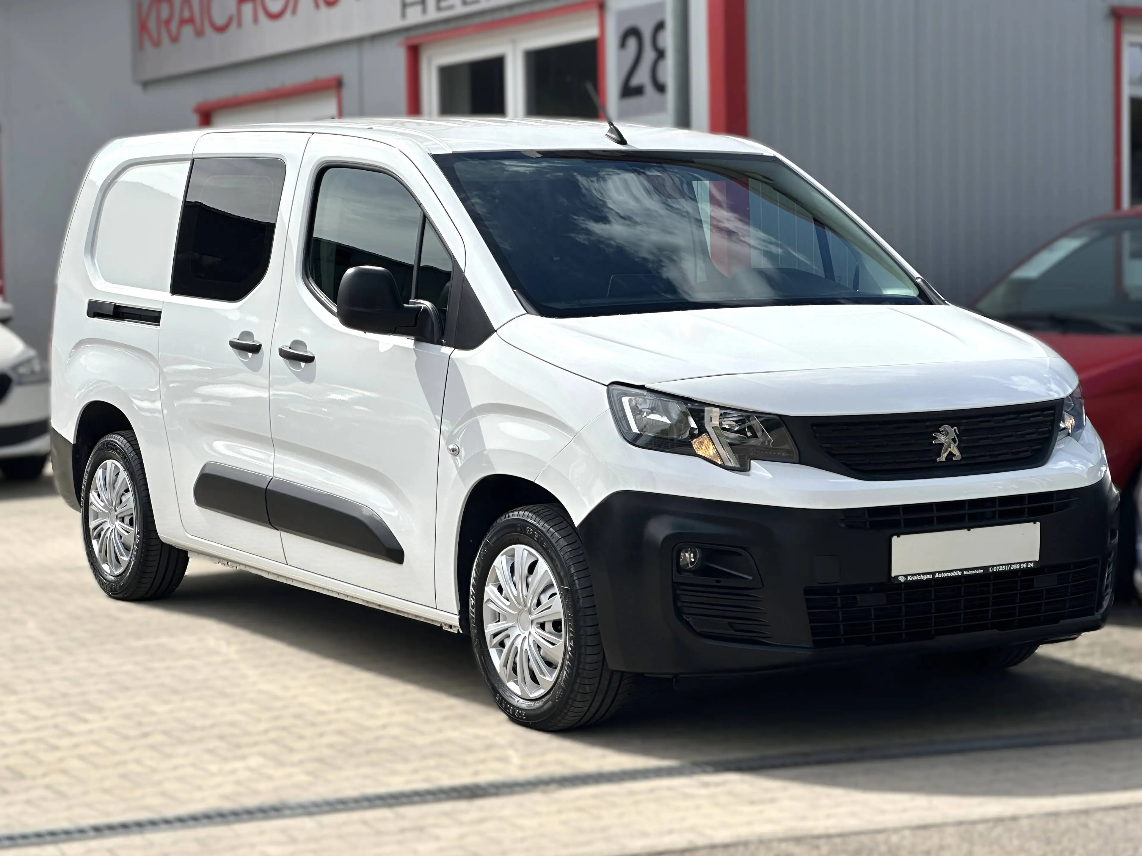 Peugeot Partner Pro FlexCab L2*AUTOMATIK*5-Sitze*AHK*Standheizg*Navi*Klimaauto*Tempo — photo 8