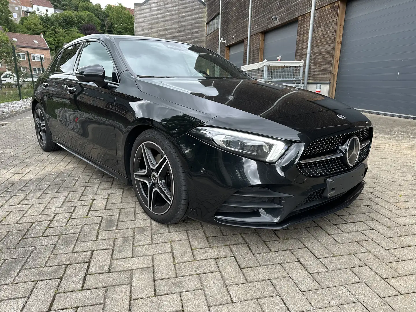 Mercedes-Benz A 200 d AMG Line - 1