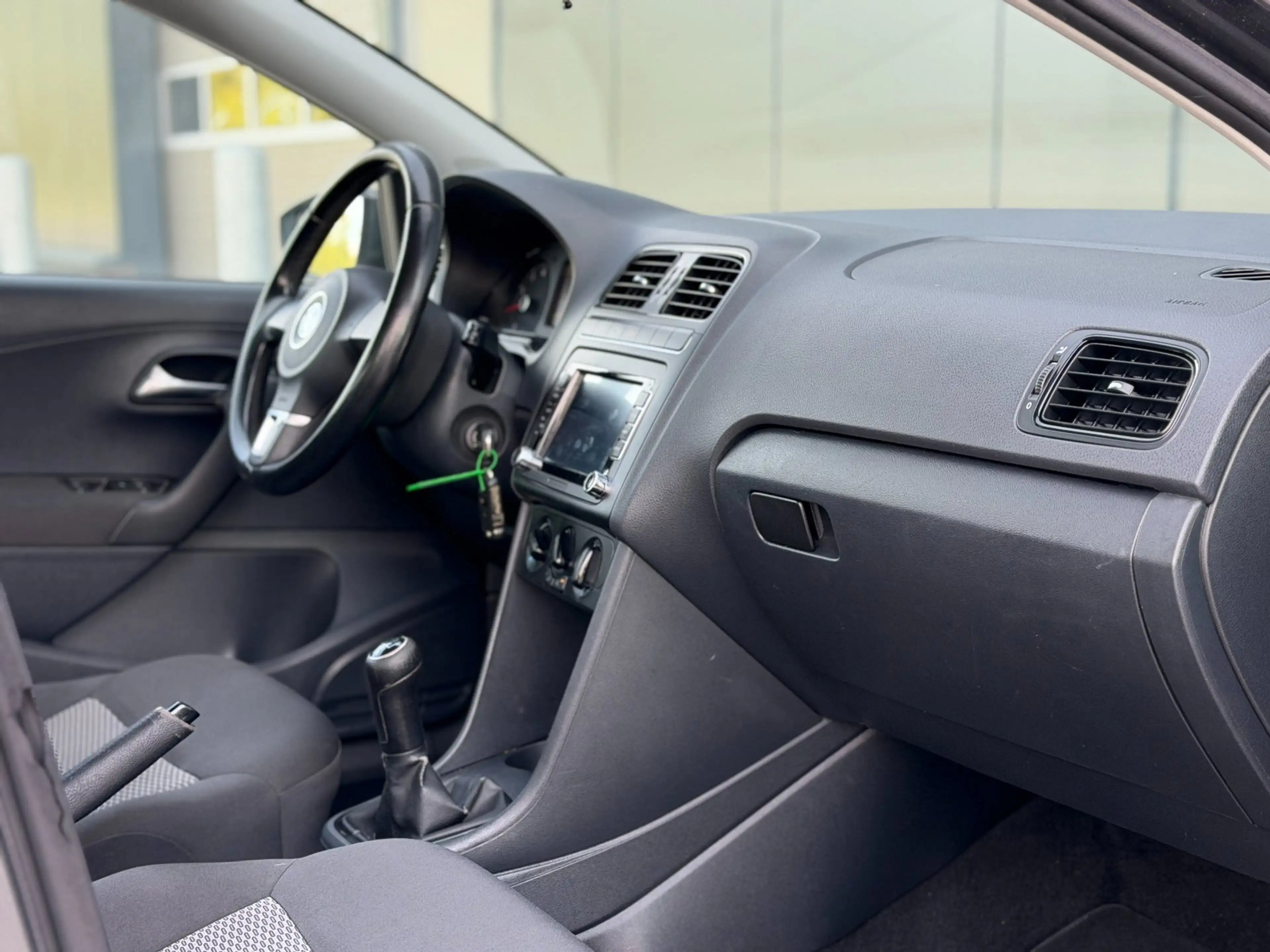 Volkswagen Polo 1.4-16V | CARPLAY | AIRCO | TREKHAAK | 5 DEURS — photo 12