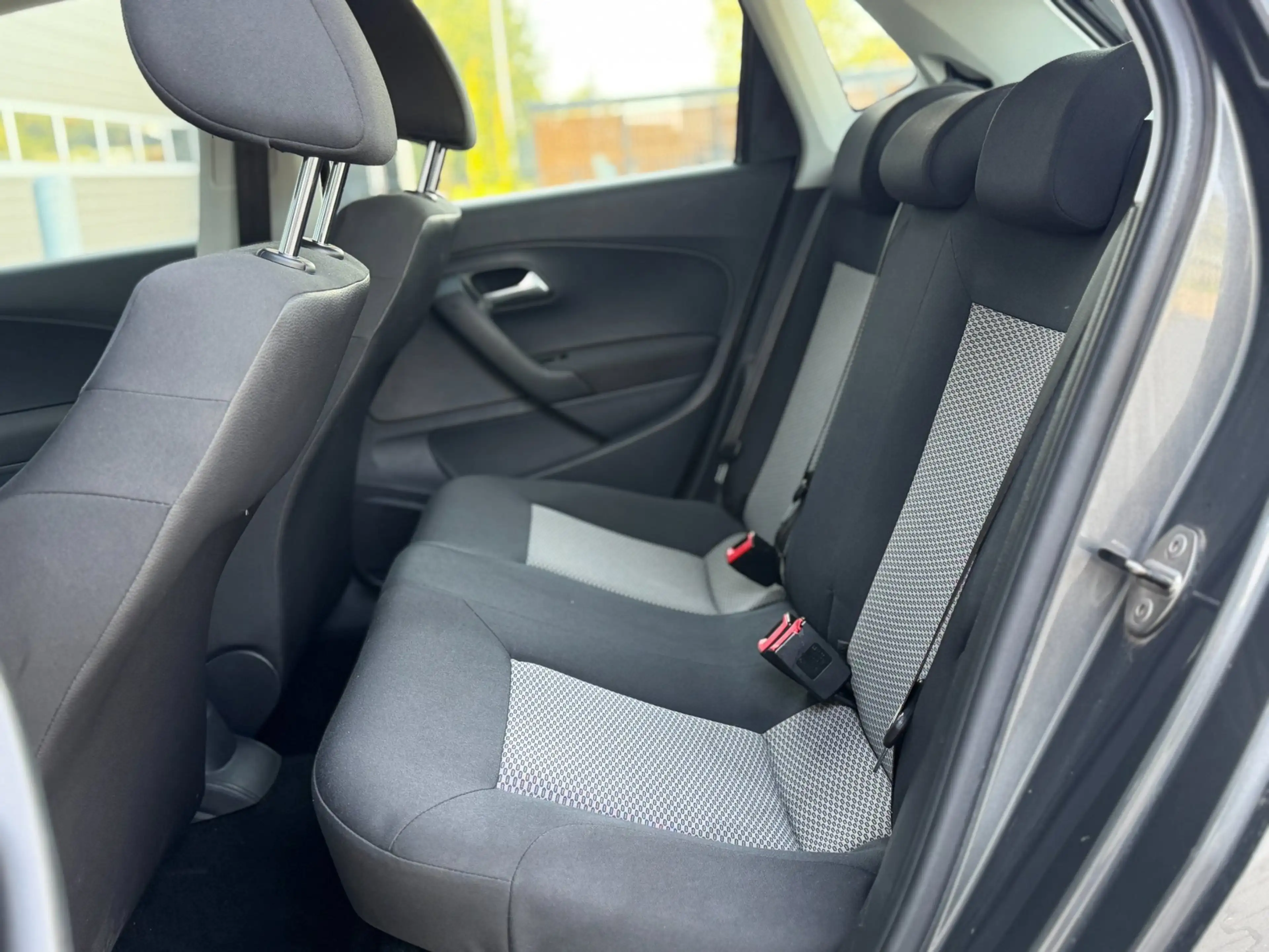 Volkswagen Polo 1.4-16V | CARPLAY | AIRCO | TREKHAAK | 5 DEURS — photo 14