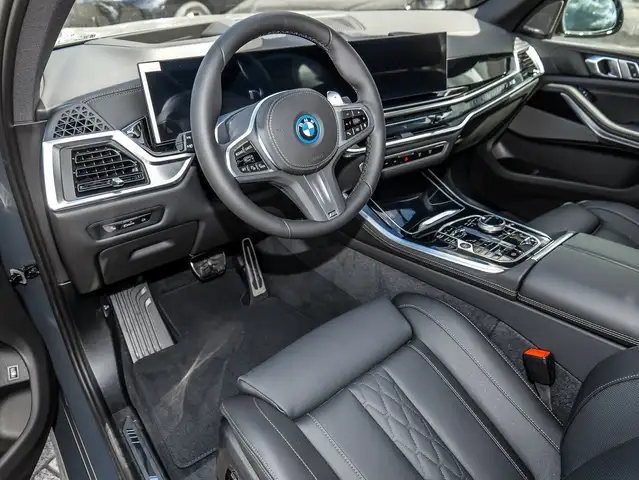 BMW X5 view 5