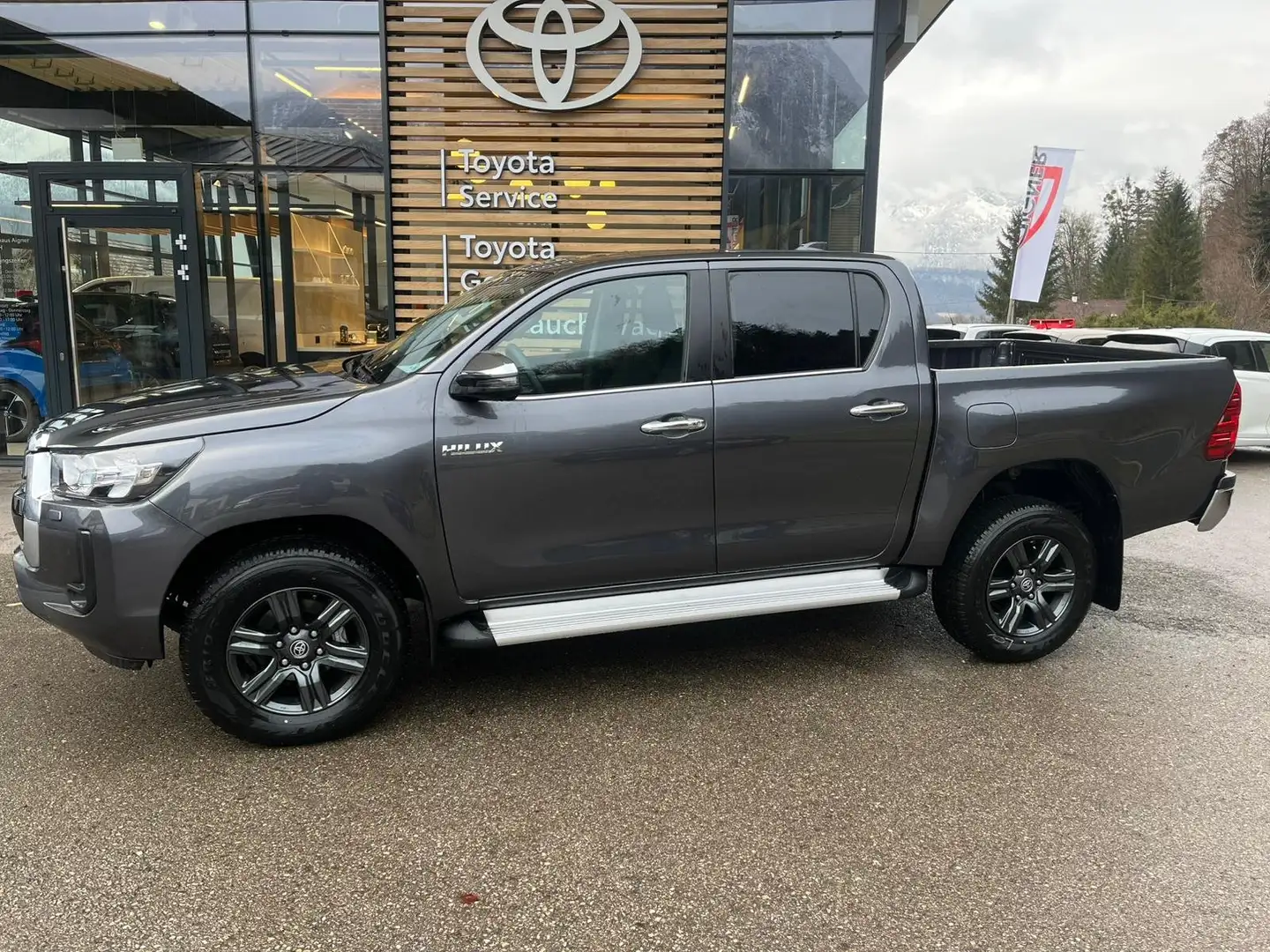 Toyota Hilux DK Active 4WD 2,4 D-4D Aut. Grigio - 1
