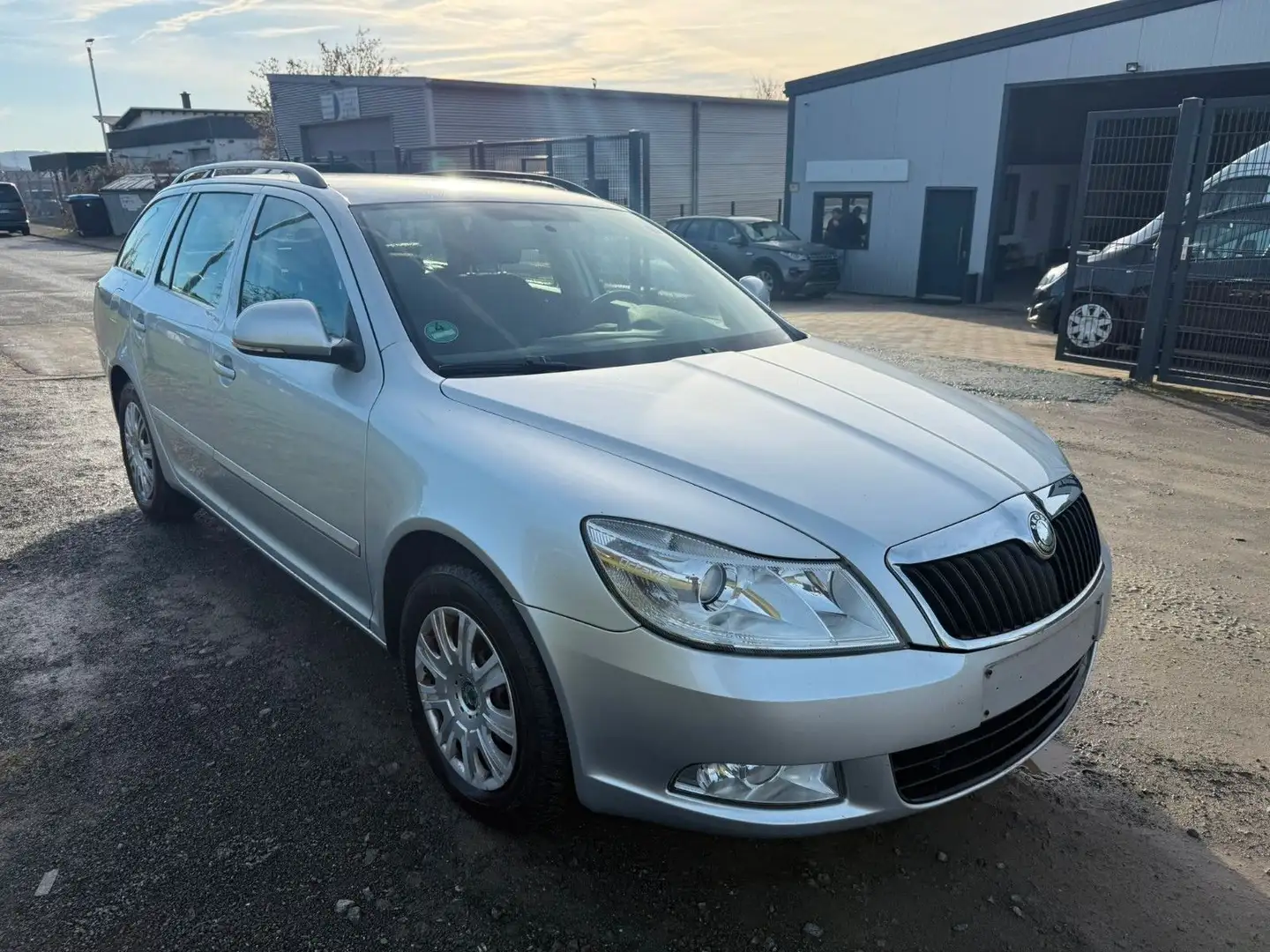 Skoda Octavia Combi Ambiente Silber - 2