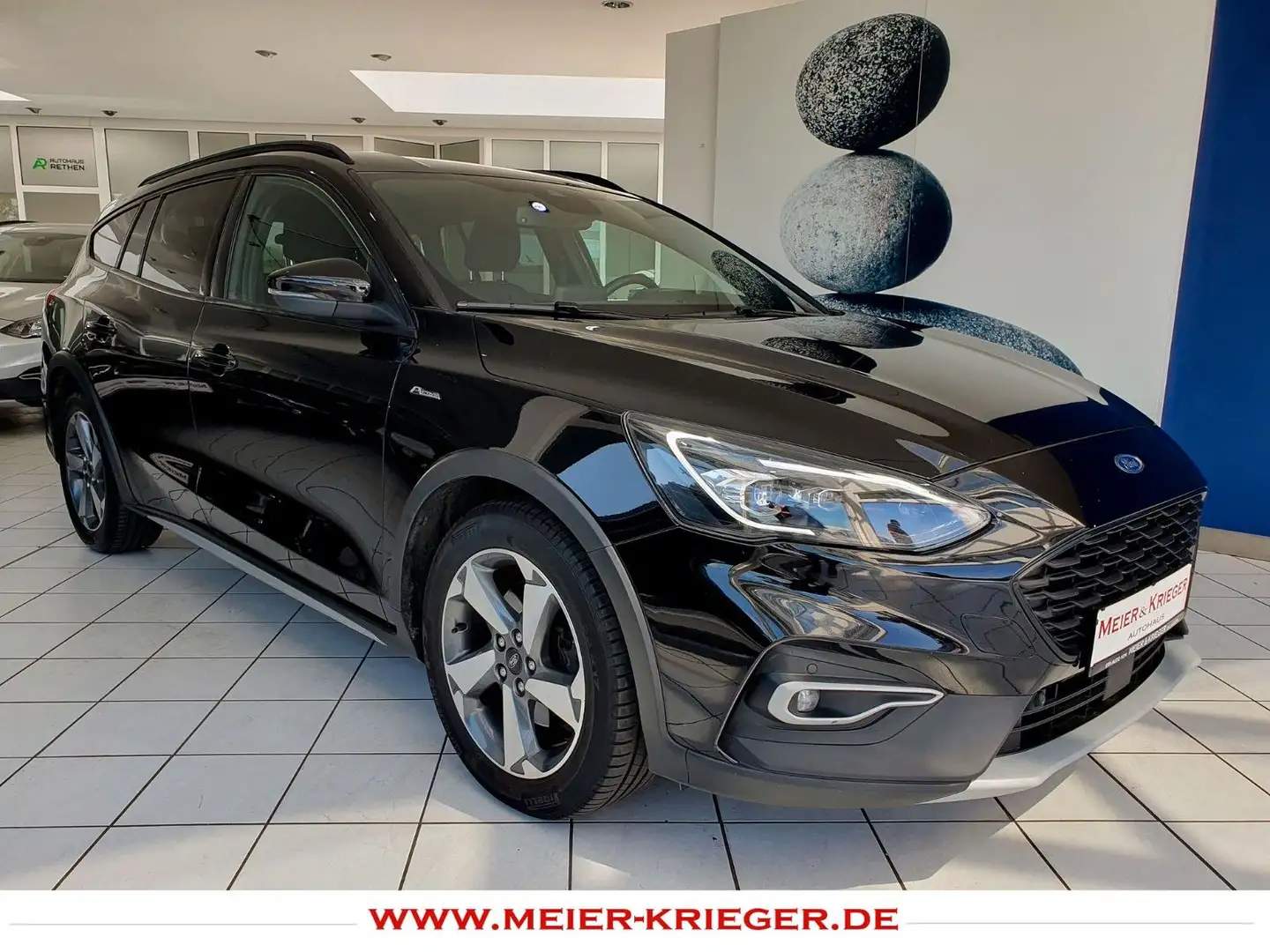 Ford Focus Turnier Active X Aut/Full-LED/AHK/HeadUp Zwart - 1