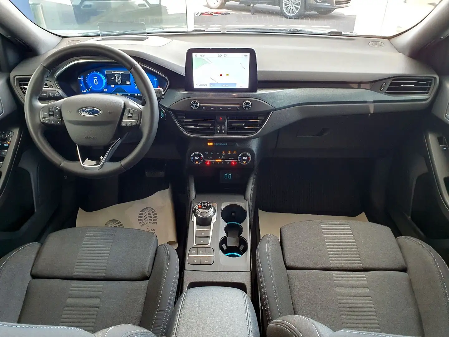 Ford Focus Turnier Active X Aut/Full-LED/AHK/HeadUp Zwart - 2