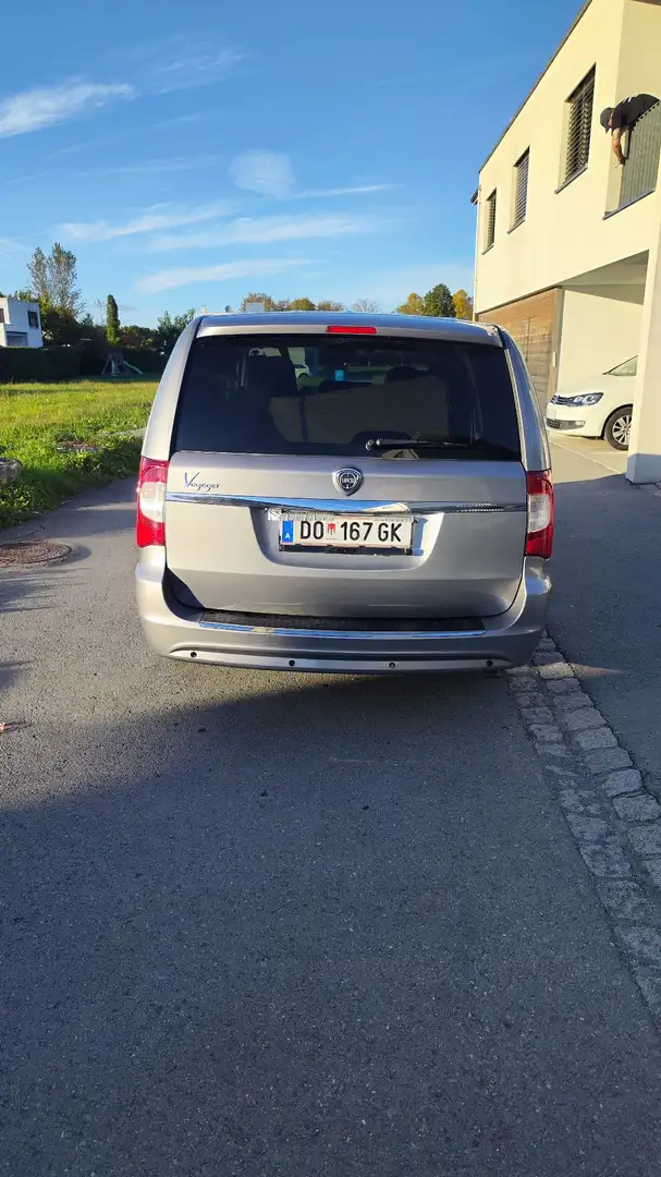 Lancia Voyager Gold - 2