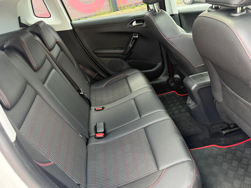 Peugeot 2008 1.2 PureTech Allure Volle Automaat GT Line Camera — photo 11