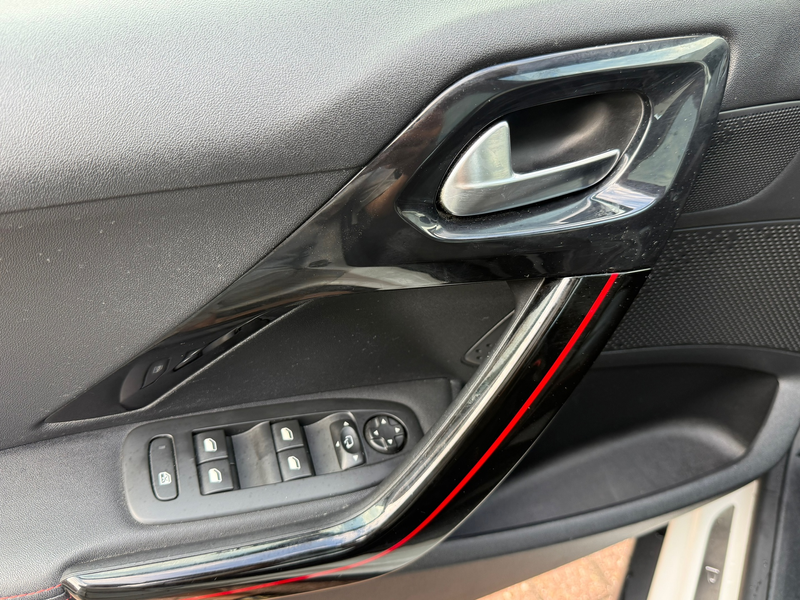 Peugeot 2008 1.2 PureTech Allure Volle Automaat GT Line Camera — photo 14