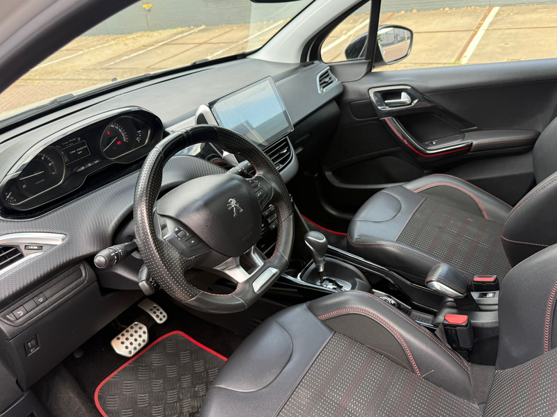 Peugeot 2008 1.2 PureTech Allure Volle Automaat GT Line Camera — photo 13