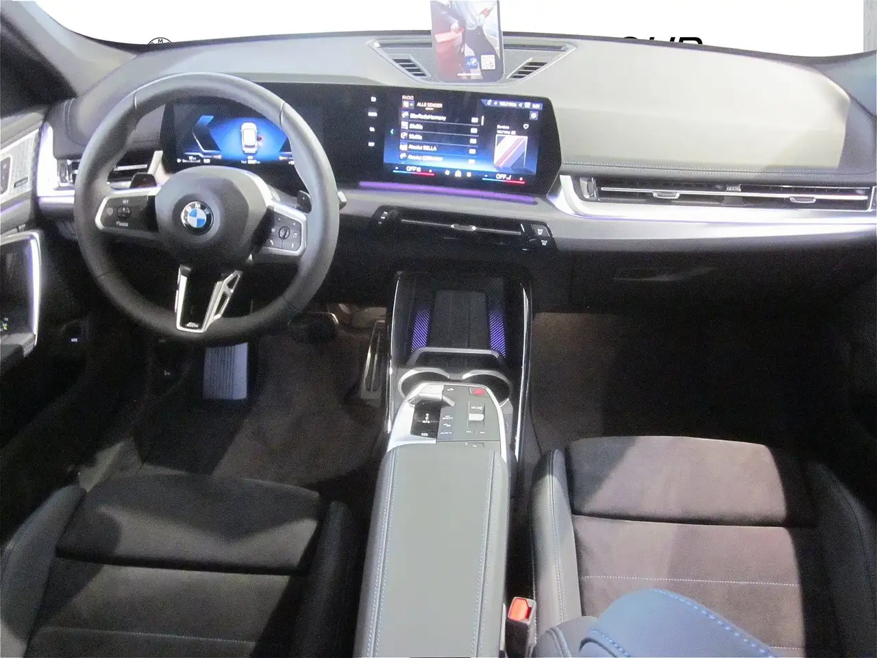BMW X1 xDrive20d M Sport AHK 19" eSitze HarmanKardon Adap 7