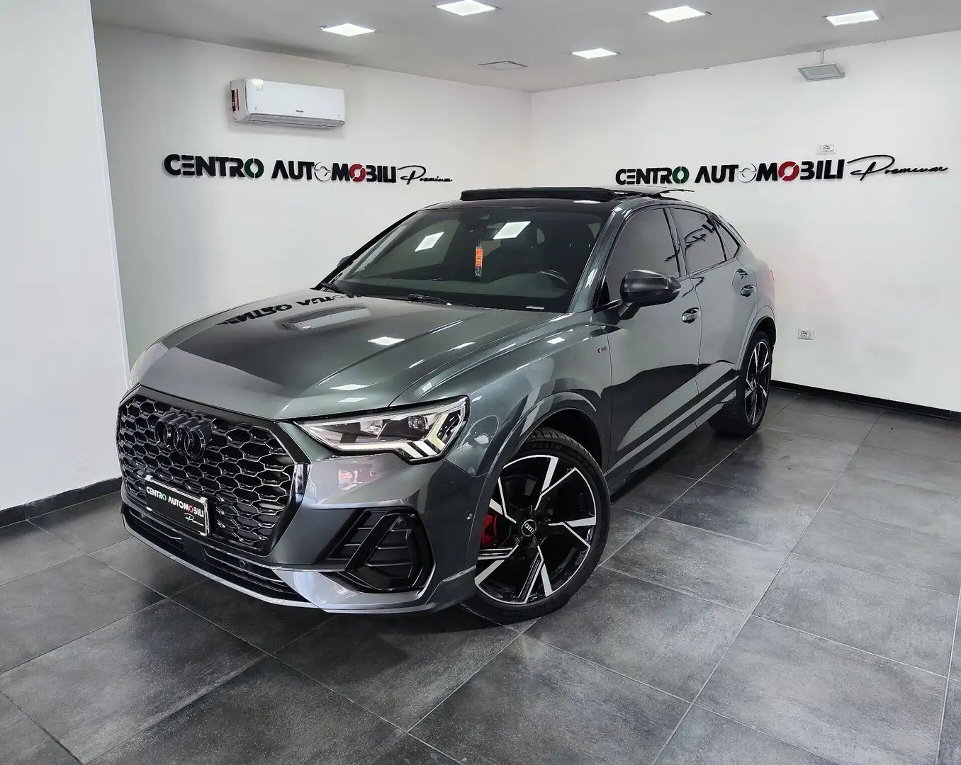 Audi Q3 Q3 SPB 35 TDI S tronic S line edition Grijs - 1