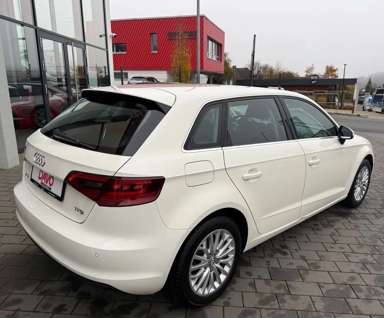 Audi A3 Sportback 1.4 TFSI Ambiente 1. Hand Blanco - 2