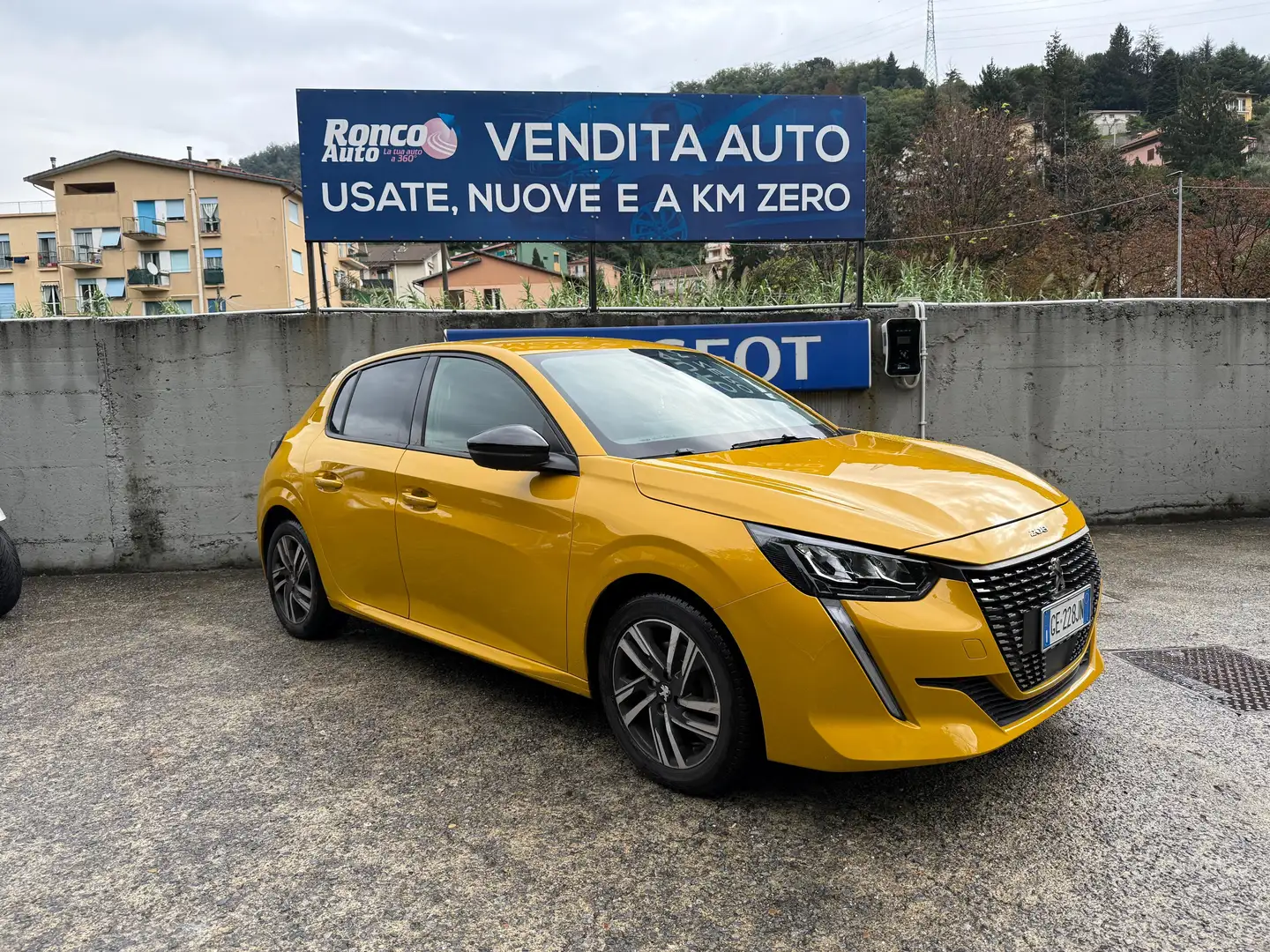 Peugeot 208 208 II 2019 1.2 puretech Allure Pack s Gelb - 1