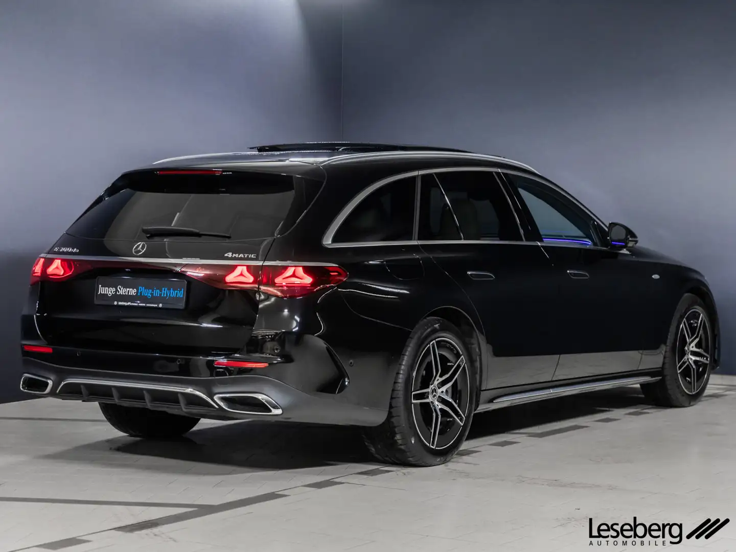 Mercedes-Benz E 300 E 300 de 4M T AMG DIG.LIGHT/ Airmatic/ AHK/ Pano Schwarz - 2